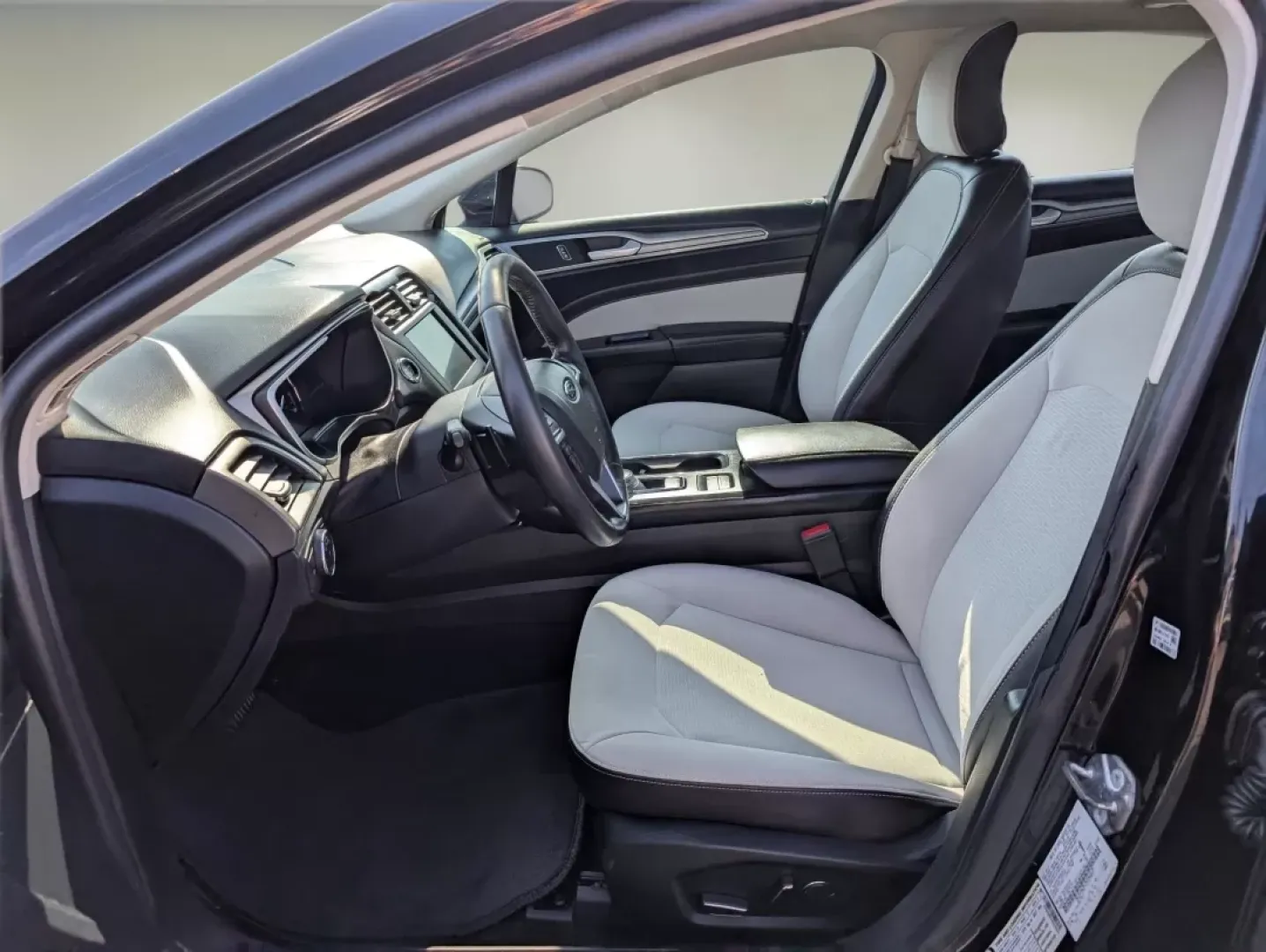 2019 Ford Fusion SE (3FA6P0HD1KR) with an Other engine, located at 804 22nd Ave, Phenix City, AL, 36870, (334) 297-1860, 32.484749, -85.024475 - **Experience Freedom on the Road with the 2019 Ford Fusion SE Perfect for Every Journey!**<br /> <br /> Are you searching for a versatile sedan that fits seamlessly into your busy lifestyle? Look no further than the 2019 Ford Fusion SE, now available at Gils Auto in Phenix City, AL. This stylish ve - Photo#9