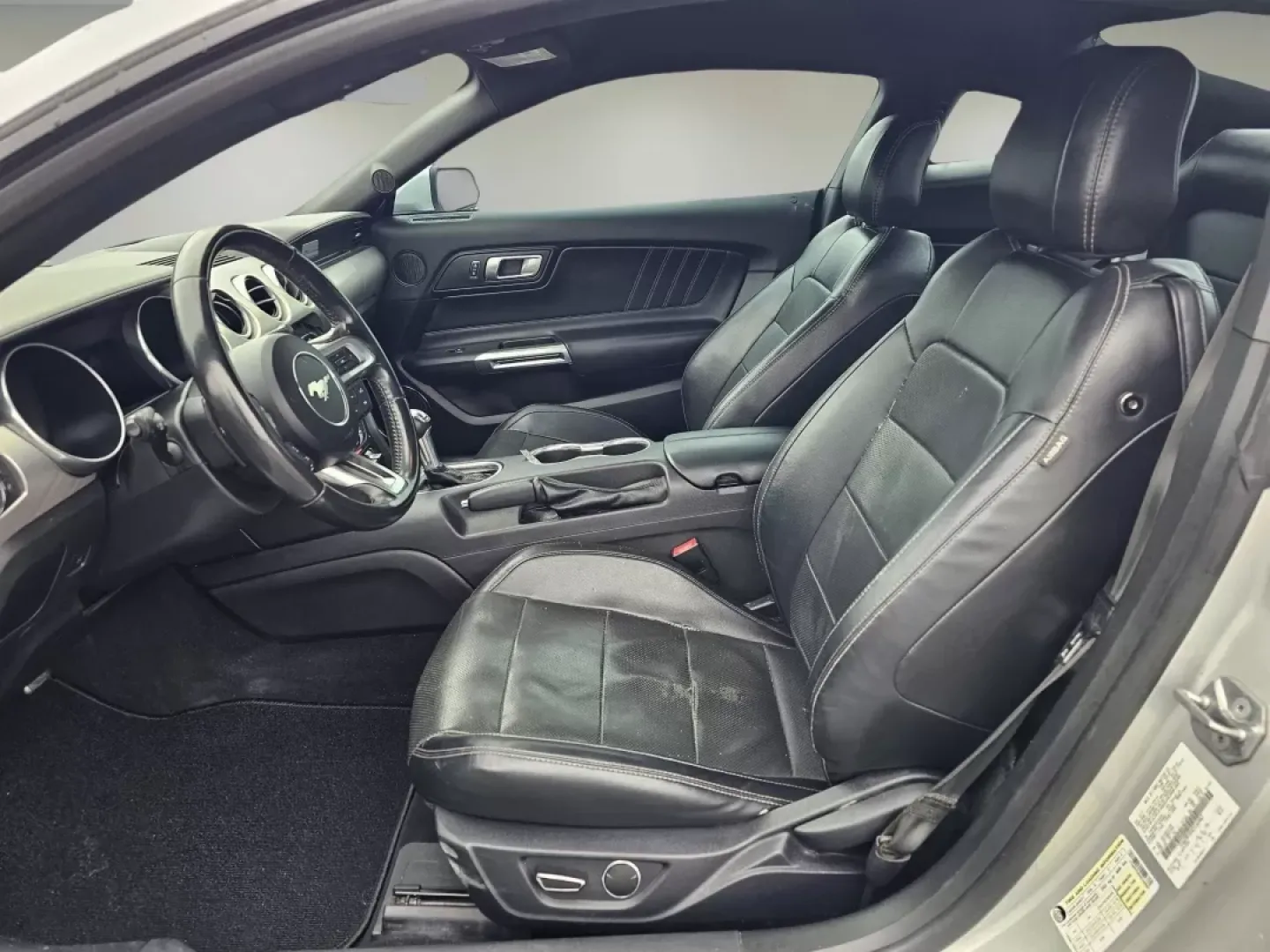 2019 Ford Mustang EcoBoost Premium (1FA6P8TH5K5) with an Other engine, located at 7000 Northlake Connector, Columbus, GA, 31904, (706) 987-8085, 32.524975, -84.978134 - 2019 Ford Mustang EcoBoost Premium - Photo#9