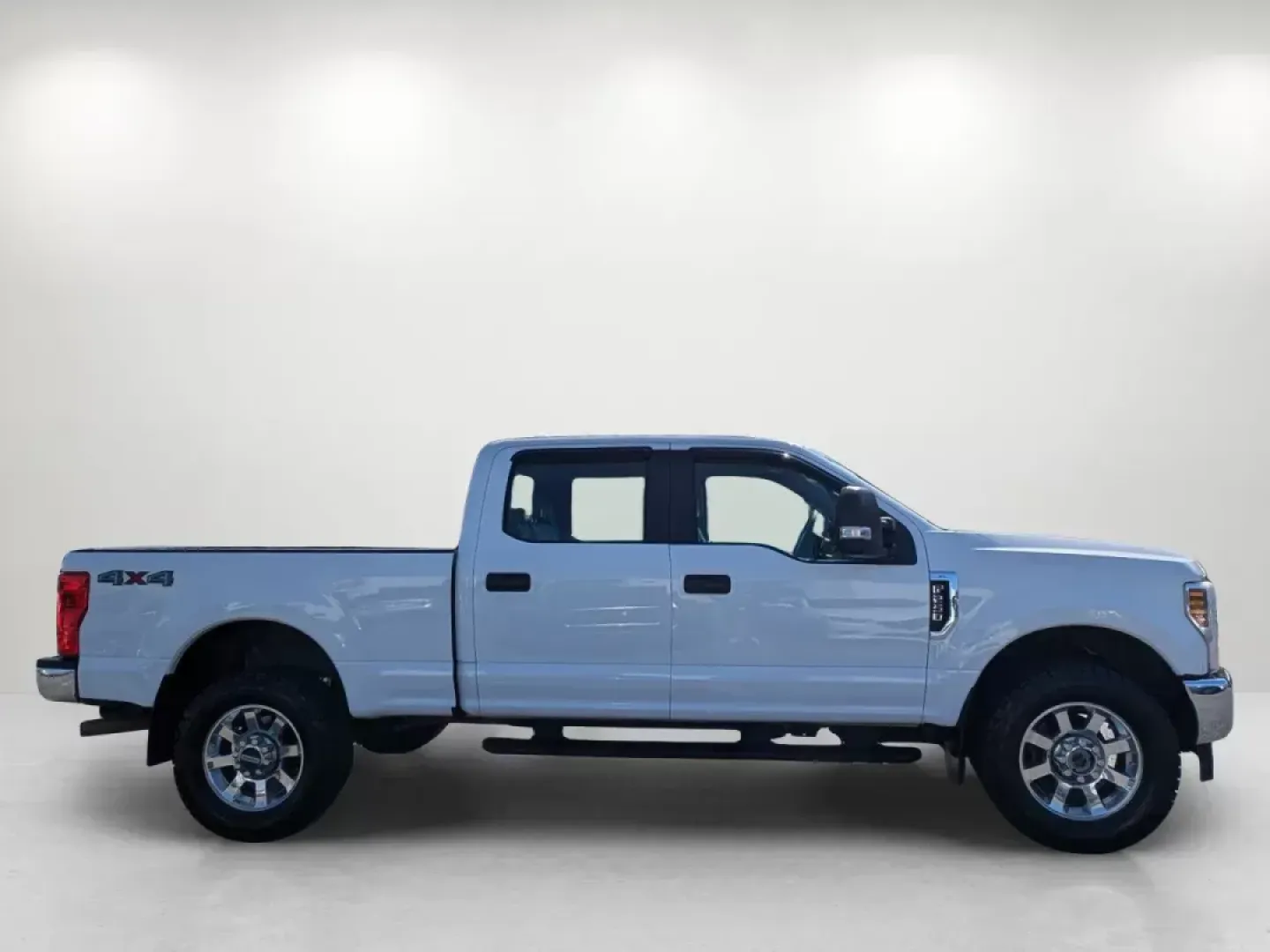 2019 Ford Super Duty F-250 SRW XL (1FT7W2B62KE) with an Other engine, located at 7000 Northlake Connector, Columbus, GA, 31904, (706) 987-8085, 32.524975, -84.978134 - **Unlock Adventure with the 2019 Ford Super Duty F-250 SRW at Gils Auto - Columbus #2!**<br /> <br /> Are you ready to take your family adventures, work projects, or weekend getaways to the next level? The 2019 Ford Super Duty F-250 SRW is the perfect companion for those who demand strength, reliabi - Photo#3