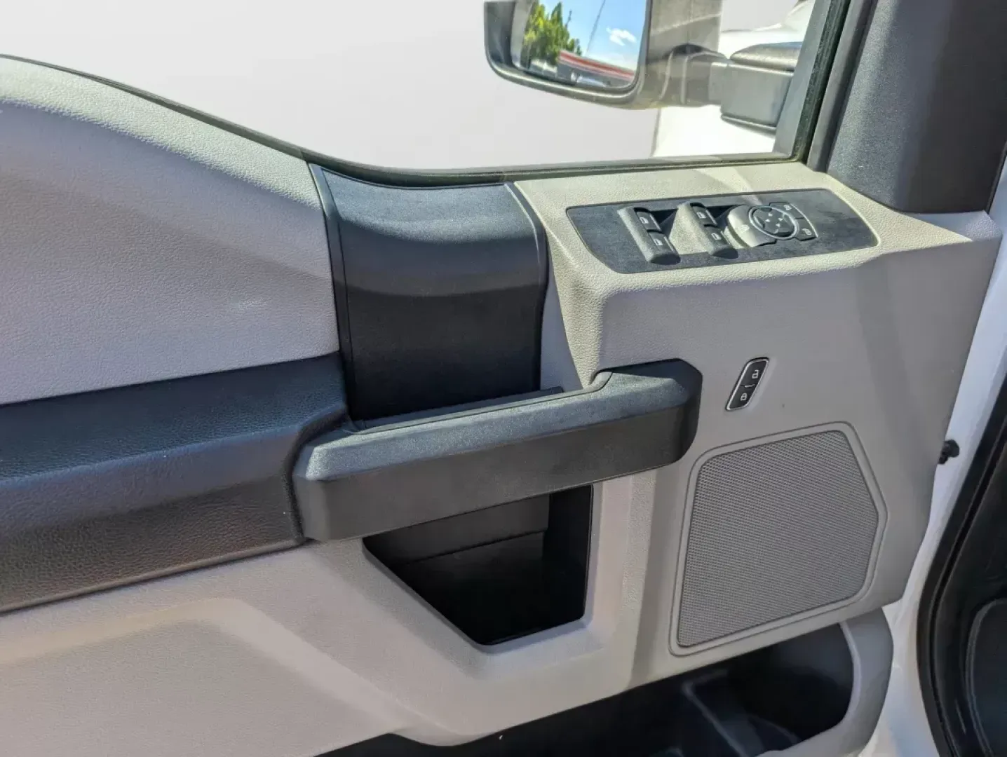 2019 Ford Super Duty F-250 SRW XL (1FT7W2B62KE) with an Other engine, located at 7000 Northlake Connector, Columbus, GA, 31904, (706) 987-8085, 32.524975, -84.978134 - **Unlock Adventure with the 2019 Ford Super Duty F-250 SRW at Gils Auto - Columbus #2!**<br /> <br /> Are you ready to take your family adventures, work projects, or weekend getaways to the next level? The 2019 Ford Super Duty F-250 SRW is the perfect companion for those who demand strength, reliabi - Photo#8