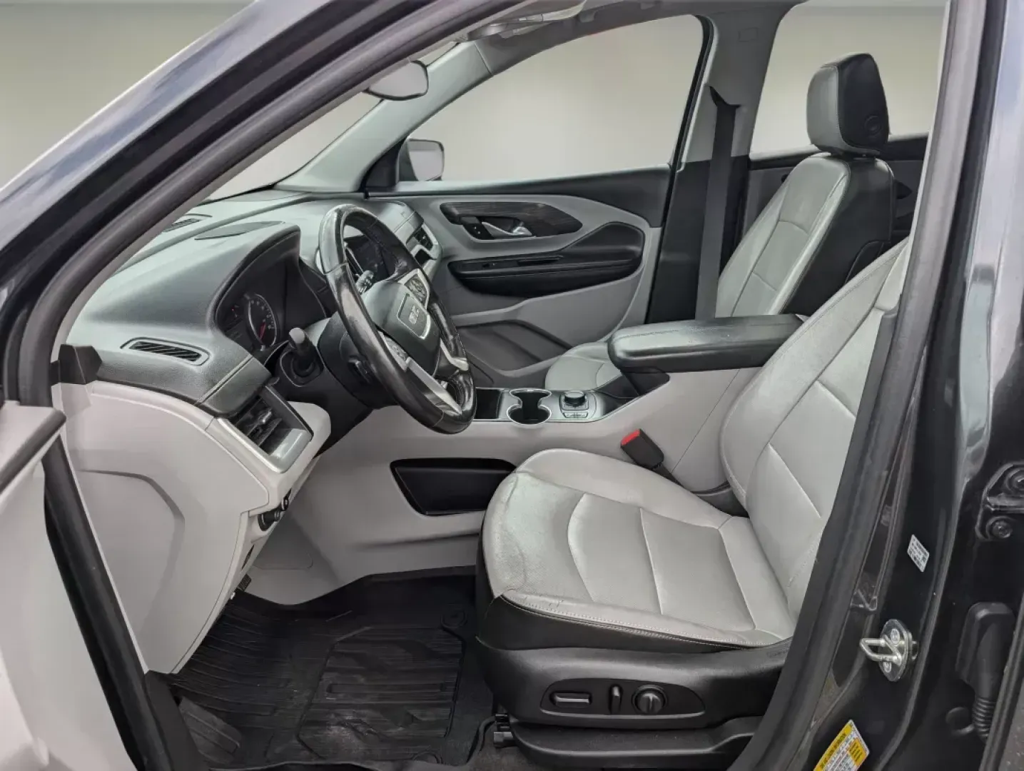 2019 /Medium Ash Gray/Jet Black GMC Terrain SLT (3GKALPEV9KL) with an Turbocharged Gas/E15 I4 1.5L/92 engine, 9-Speed Automatic transmission, located at 3959 U.S. 80 W, Phenix City, AL, 36870, (334) 297-4885, 32.469296, -85.135185 - 2019 GMC Terrain SLT - Photo#9