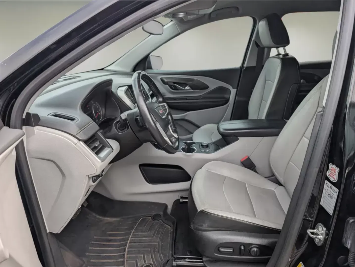 2019 /Medium Ash Gray/Jet Black GMC Terrain SLT (3GKALPEX4KL) with an Turbocharged Gas/E15 I4 2.0L/122 engine, 9-Speed Automatic transmission, located at 5115 14th Ave., Columbus, GA, 31904, (706) 323-0345, 32.511494, -84.971046 - 2019 GMC Terrain SLT - Photo#9