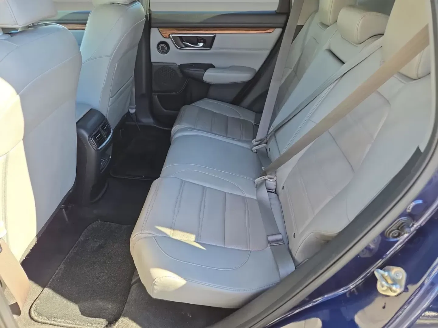 2019 Honda CR-V Touring (7FARW1H97KE) with an Other engine, located at 521 Old Farm Lane Rd, Prattville, AL, 36066, (334) 325-1505, 32.482460, -86.416367 - **Discover Adventure with the 2019 Honda CR-V Touring at Gils Auto Your Gateway to Affordable, Reliable Driving!**<br /> <br /> Are you ready to elevate your driving experience and embrace your next adventure? Look no further than this stunning 2019 Honda CR-V in captivating blue, available now at - Photo#12