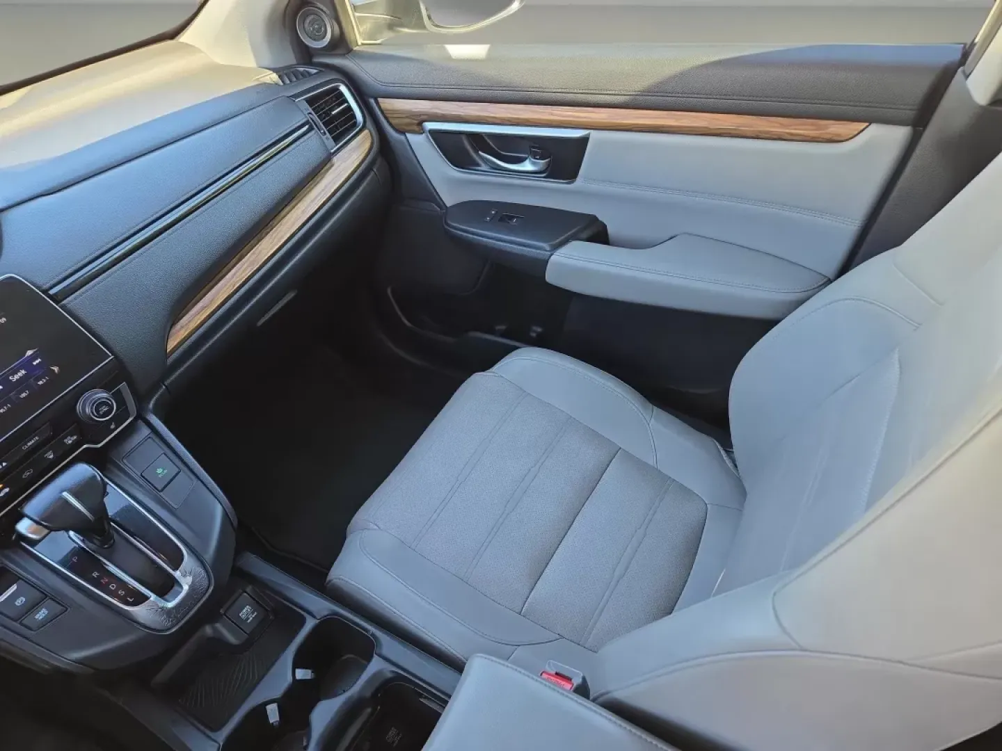 2019 Honda CR-V Touring (7FARW1H97KE) with an Other engine, located at 521 Old Farm Lane Rd, Prattville, AL, 36066, (334) 325-1505, 32.482460, -86.416367 - **Discover Adventure with the 2019 Honda CR-V Touring at Gils Auto Your Gateway to Affordable, Reliable Driving!**<br /> <br /> Are you ready to elevate your driving experience and embrace your next adventure? Look no further than this stunning 2019 Honda CR-V in captivating blue, available now at - Photo#14