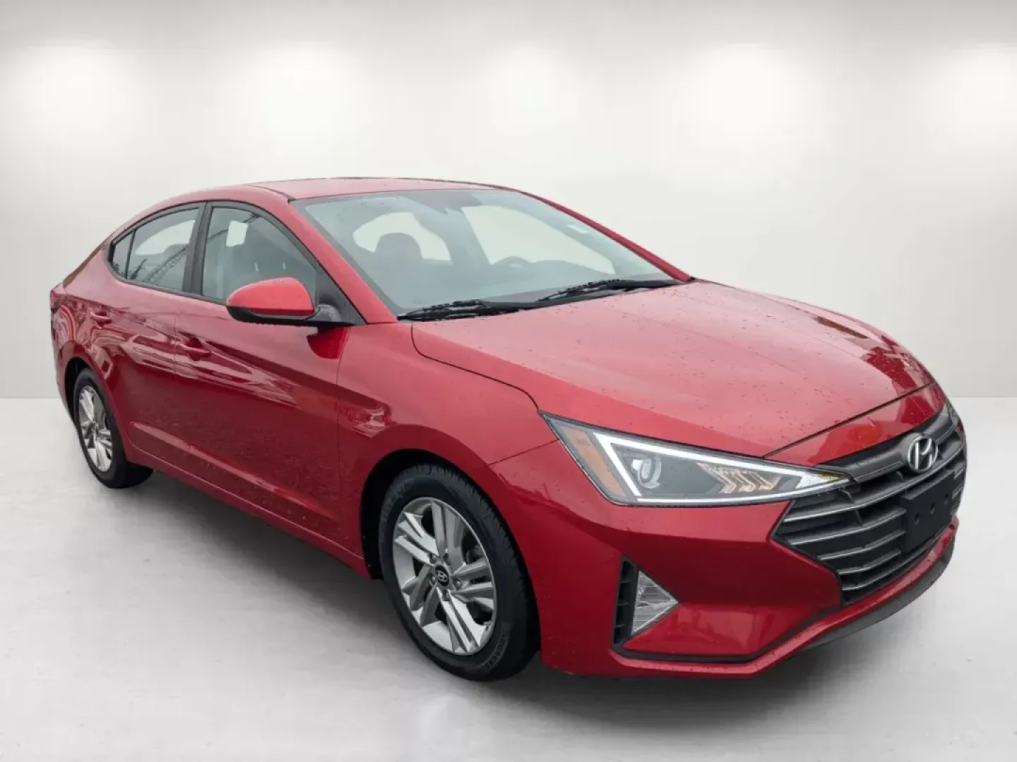 2019 /Gray Hyundai Elantra SEL (5NPD84LF3KH) with an Other engine, located at 5115 14th Ave., Columbus, GA, 31904, (706) 323-0345, 32.511494, -84.971046 - **Discover Your Next Adventure with the 2019 Hyundai Elantra SEL at Gils Auto - Columbus #2!**<br /> <br /> Are you searching for a reliable and stylish sedan perfect for everyday commutes, weekend getaways, or family outings? Look no further than the stunning **2019 Hyundai Elantra SEL** available - Photo#3