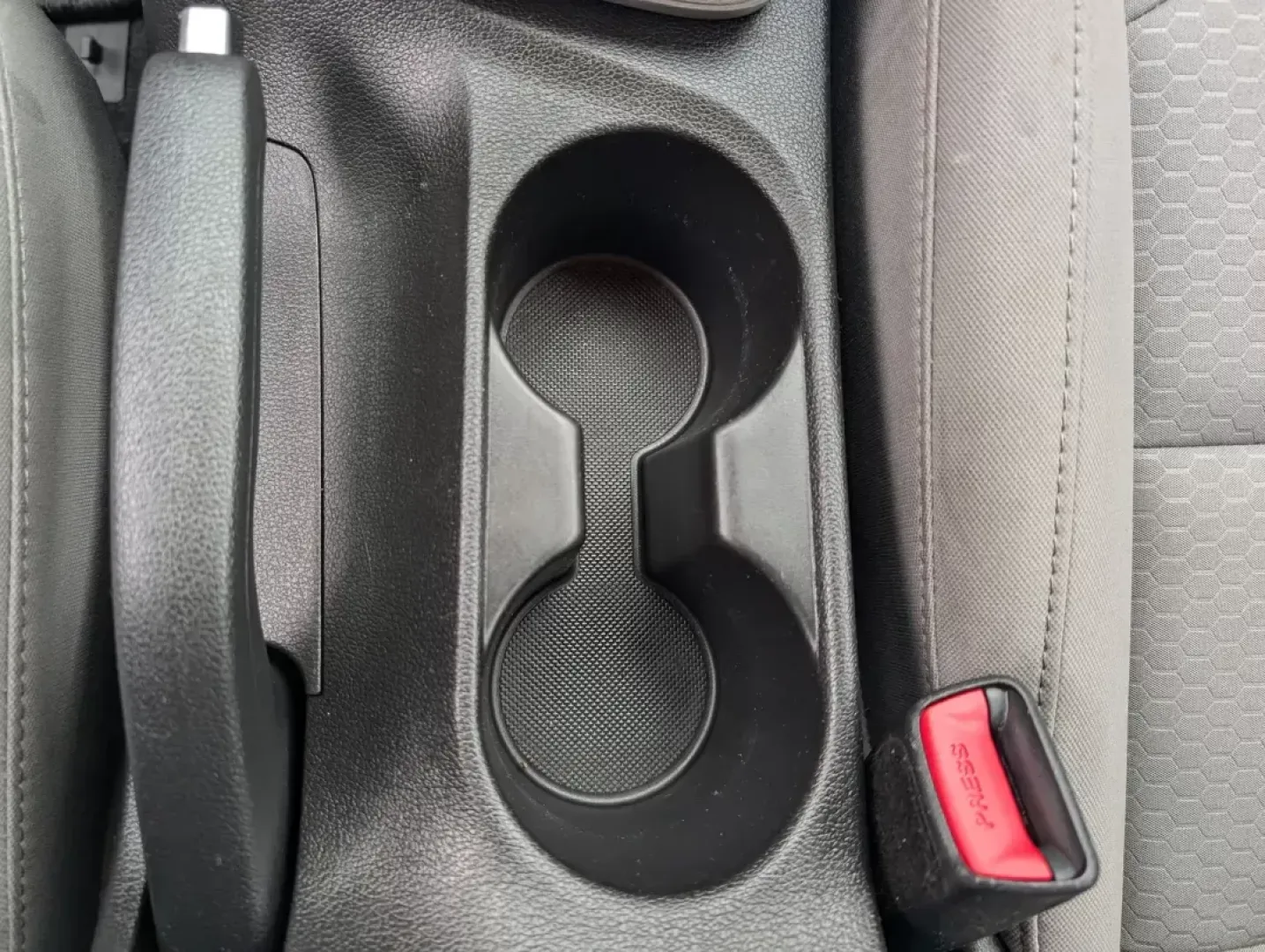 2019 /Gray Hyundai Elantra SEL (5NPD84LF3KH) with an Other engine, located at 5115 14th Ave., Columbus, GA, 31904, (706) 323-0345, 32.511494, -84.971046 - **Discover Your Next Adventure with the 2019 Hyundai Elantra SEL at Gils Auto - Columbus #2!**<br /> <br /> Are you searching for a reliable and stylish sedan perfect for everyday commutes, weekend getaways, or family outings? Look no further than the stunning **2019 Hyundai Elantra SEL** available - Photo#13