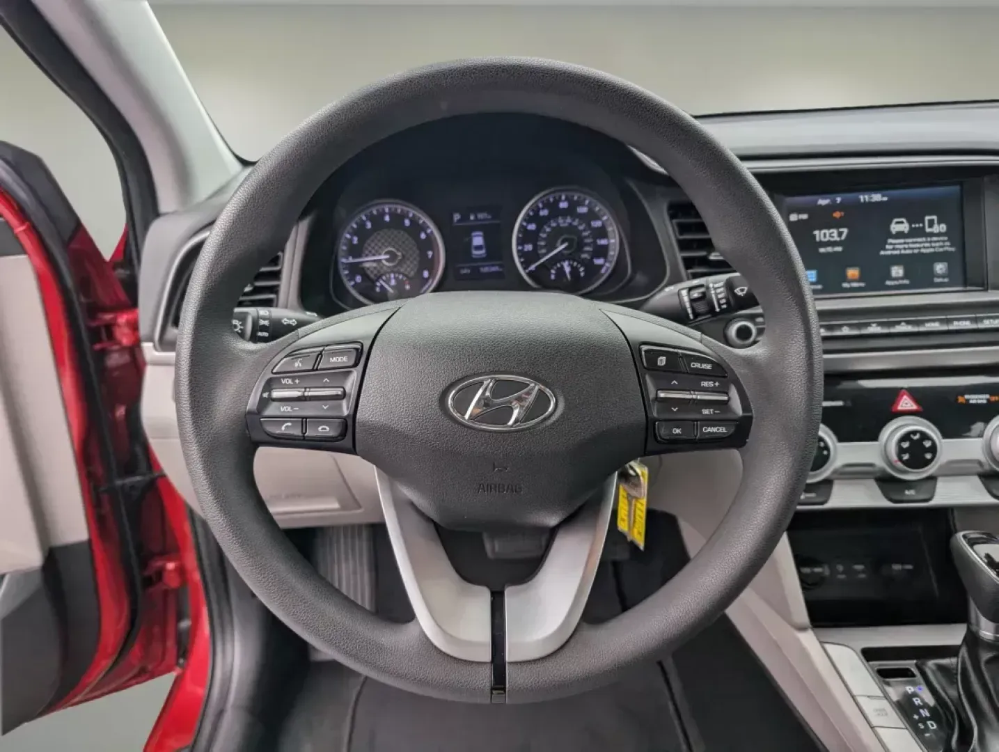 2019 /Gray Hyundai Elantra SEL (5NPD84LF3KH) with an Other engine, located at 5115 14th Ave., Columbus, GA, 31904, (706) 323-0345, 32.511494, -84.971046 - **Discover Your Next Adventure with the 2019 Hyundai Elantra SEL at Gils Auto - Columbus #2!**<br /> <br /> Are you searching for a reliable and stylish sedan perfect for everyday commutes, weekend getaways, or family outings? Look no further than the stunning **2019 Hyundai Elantra SEL** available - Photo#16
