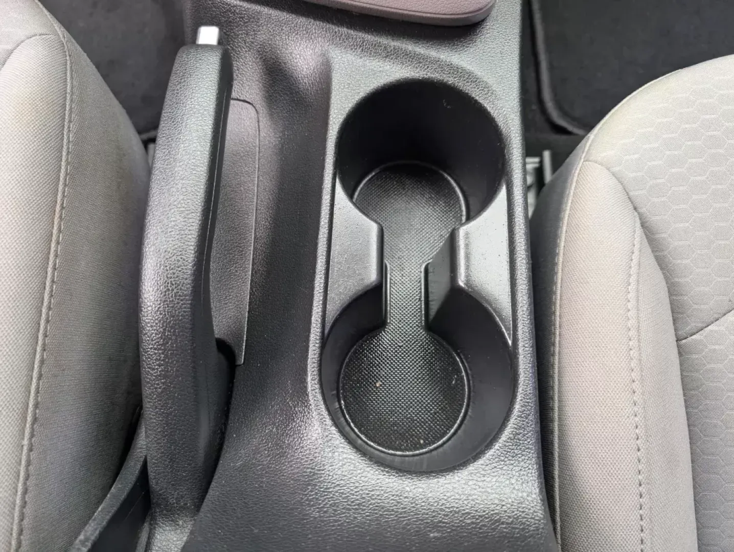 2019 /Gray Hyundai Elantra SEL (5NPD84LF6KH) with an Regular Unleaded I-4 2.0 L/122 engine, 6-Speed Automatic w/OD transmission, located at 1430 Gateway Drive, Opelika, AL, 36801, (334) 239-0944, 32.637871, -85.409790 - **Explore the Open Road with the 2019 Hyundai Elantra SEL at Gils Auto - Opelika!**<br /> <br /> Are you ready for your next adventure? Whether you're commuting to work, running errands around Opelika, or planning a spontaneous weekend getaway, the 2019 Hyundai Elantra SEL is the perfect companion. - Photo#12