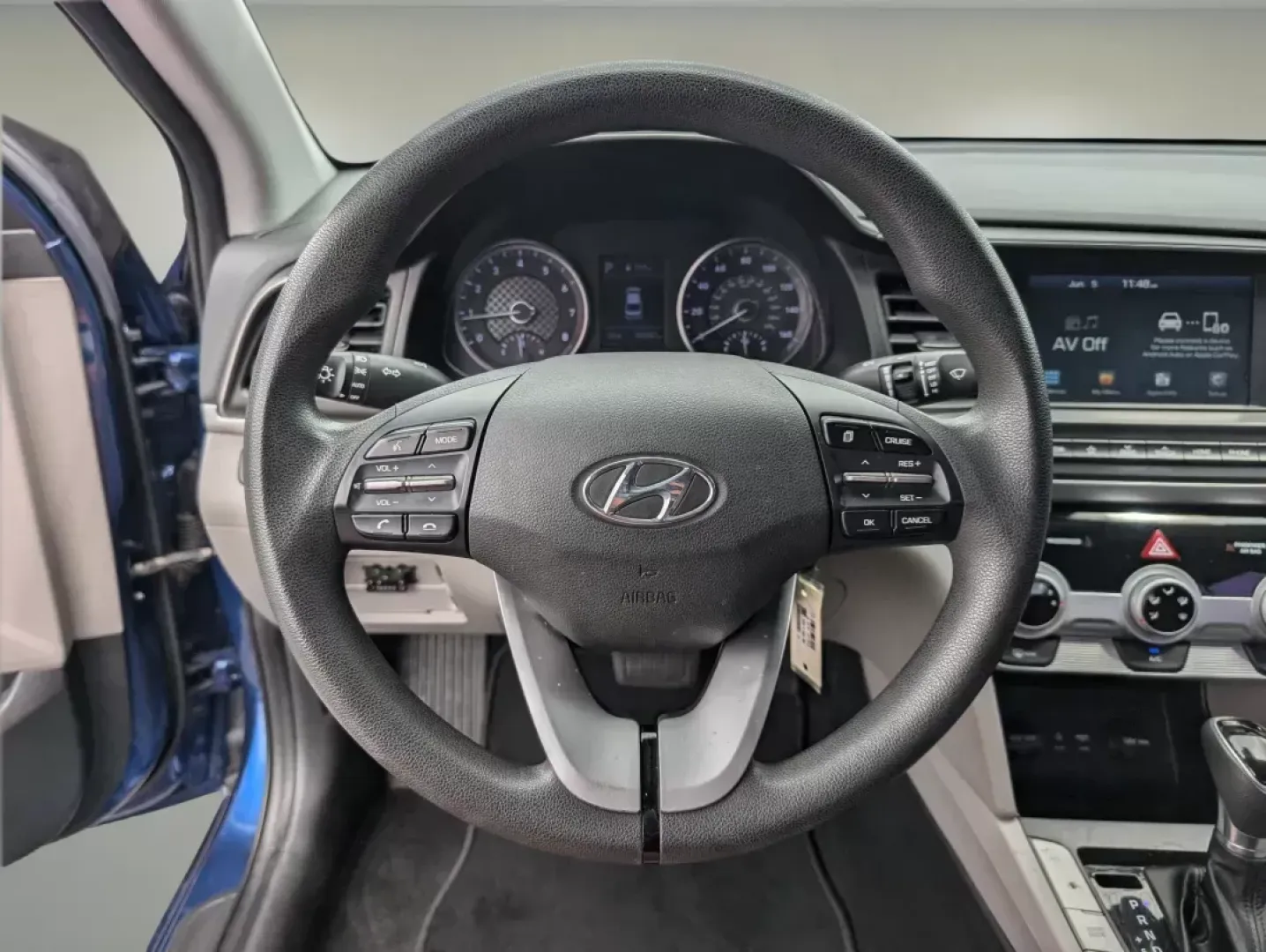 2019 /Gray Hyundai Elantra SEL (5NPD84LF6KH) with an Regular Unleaded I-4 2.0 L/122 engine, 6-Speed Automatic w/OD transmission, located at 1430 Gateway Drive, Opelika, AL, 36801, (334) 239-0944, 32.637871, -85.409790 - **Explore the Open Road with the 2019 Hyundai Elantra SEL at Gils Auto - Opelika!**<br /> <br /> Are you ready for your next adventure? Whether you're commuting to work, running errands around Opelika, or planning a spontaneous weekend getaway, the 2019 Hyundai Elantra SEL is the perfect companion. - Photo#15