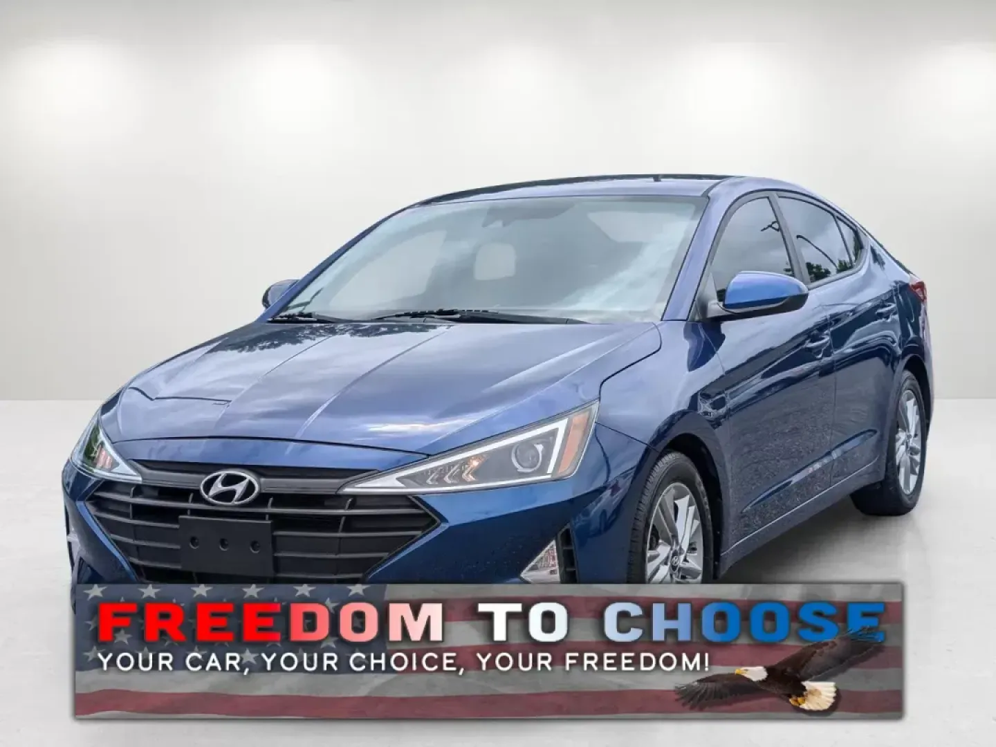 2019 /Gray Hyundai Elantra SEL (5NPD84LF6KH) with an Regular Unleaded I-4 2.0 L/122 engine, 6-Speed Automatic w/OD transmission, located at 1430 Gateway Drive, Opelika, AL, 36801, (334) 239-0944, 32.637871, -85.409790 - **Explore the Open Road with the 2019 Hyundai Elantra SEL at Gils Auto - Opelika!**<br /> <br /> Are you ready for your next adventure? Whether you're commuting to work, running errands around Opelika, or planning a spontaneous weekend getaway, the 2019 Hyundai Elantra SEL is the perfect companion. - Photo#0