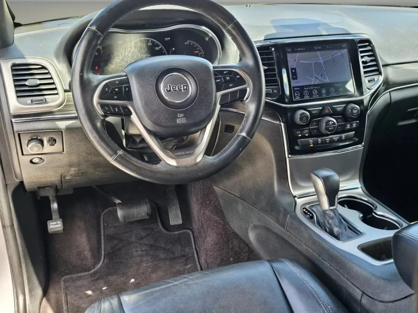 2019 /Black Jeep Grand Cherokee Limited (1C4RJEBG1KC) with an Other engine, located at 1430 Gateway Drive, Opelika, AL, 36801, (334) 239-0944, 32.637871, -85.409790 - Experience the ultimate blend of style, capability, and comfort with the stunning 2019 Jeep Grand Cherokee Limited at Gils Auto - Prattville. Whether you're navigating the busy streets of Prattville, AL, or embarking on a weekend adventure with family and friends, this SUV is designed to elevate you - Photo#15