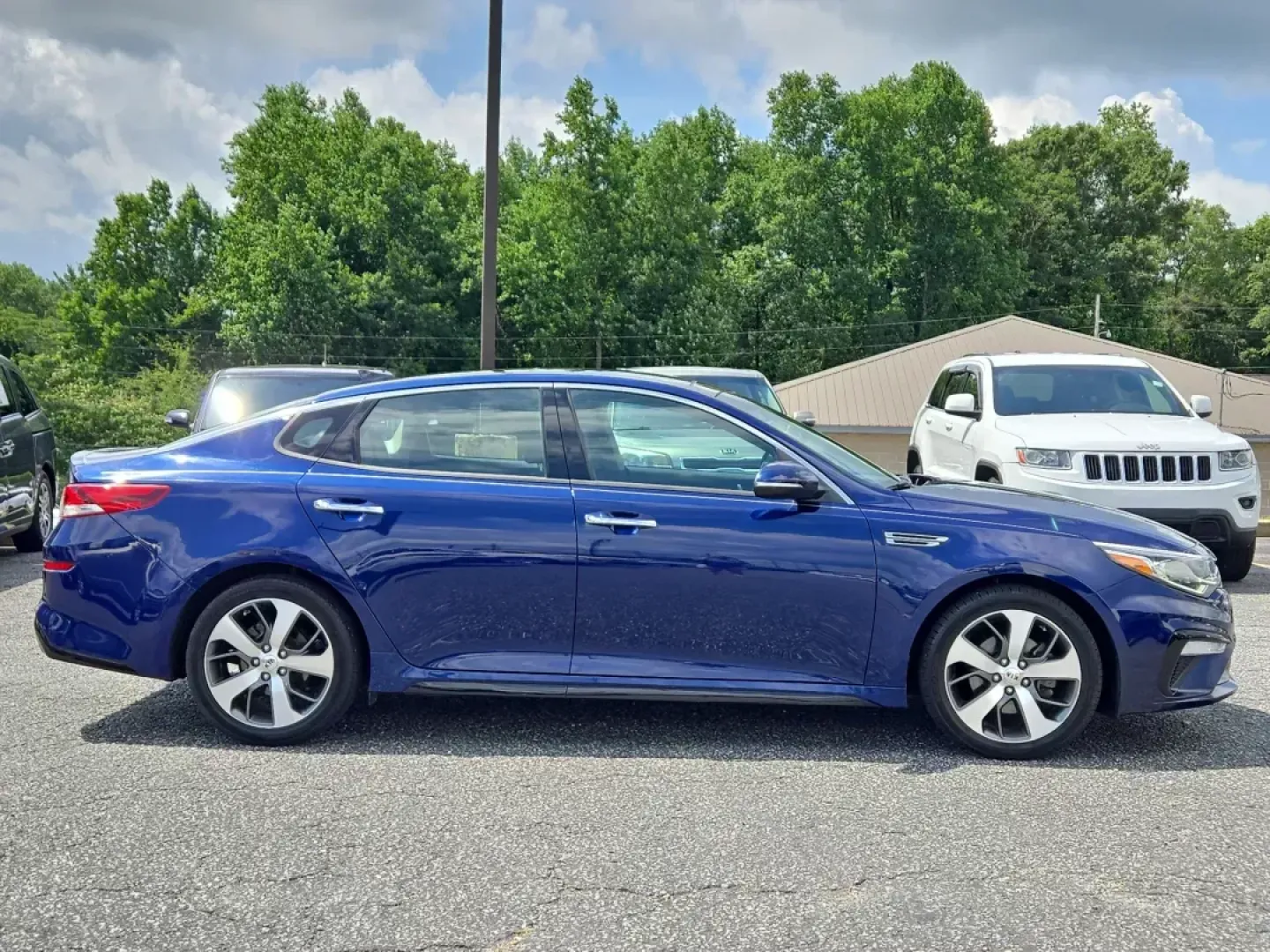 2019 /Black Kia Optima S (5XXGT4L33KG) with an Other engine, located at 5115 14th Ave., Columbus, GA, 31904, (706) 323-0345, 32.511494, -84.971046 - **Discover Your Next Adventure with the 2019 Kia Optima at Gils Auto - Columbus!**<br /> <br /> Are you ready to elevate your daily commute or family road trips? The 2019 Kia Optima is the perfect blend of style, comfort, and functionality, making it an ideal choice for growing families, busy profes - Photo#3