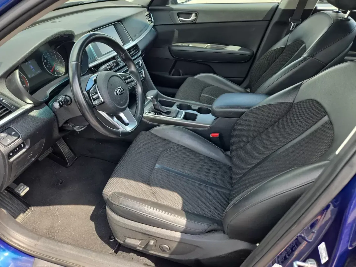 2019 /Black Kia Optima S (5XXGT4L33KG) with an Other engine, located at 5115 14th Ave., Columbus, GA, 31904, (706) 323-0345, 32.511494, -84.971046 - **Discover Your Next Adventure with the 2019 Kia Optima at Gils Auto - Columbus!**<br /> <br /> Are you ready to elevate your daily commute or family road trips? The 2019 Kia Optima is the perfect blend of style, comfort, and functionality, making it an ideal choice for growing families, busy profes - Photo#11