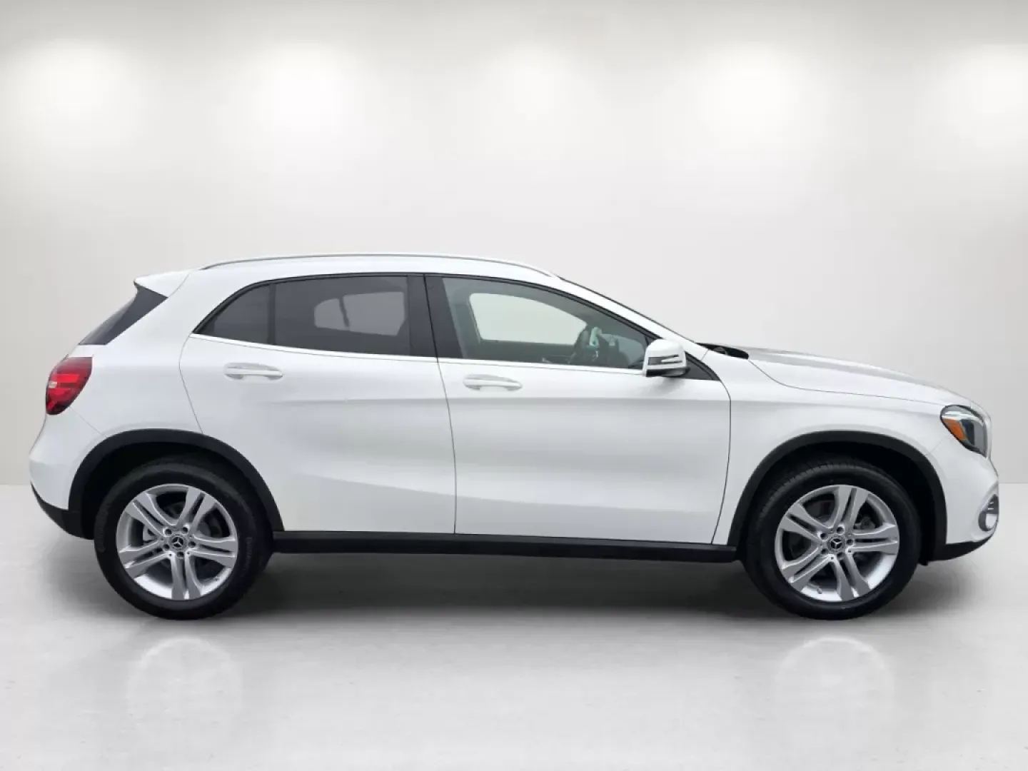 2019 Mercedes-Benz GLA GLA 250 (WDCTG4EB1KU) with an Other engine, located at 804 22nd Ave, Phenix City, AL, 36870, (334) 297-1860, 32.484749, -85.024475 - Are you ready to elevate your daily commute or family adventures? Look no further than this stunning 2019 Mercedes-Benz GLA 250, available now at Gils Auto in Phenix City, AL. Perfectly tailored for those who seek a blend of luxury and practicality, this SUV promises to be your reliable companion fo - Photo#3