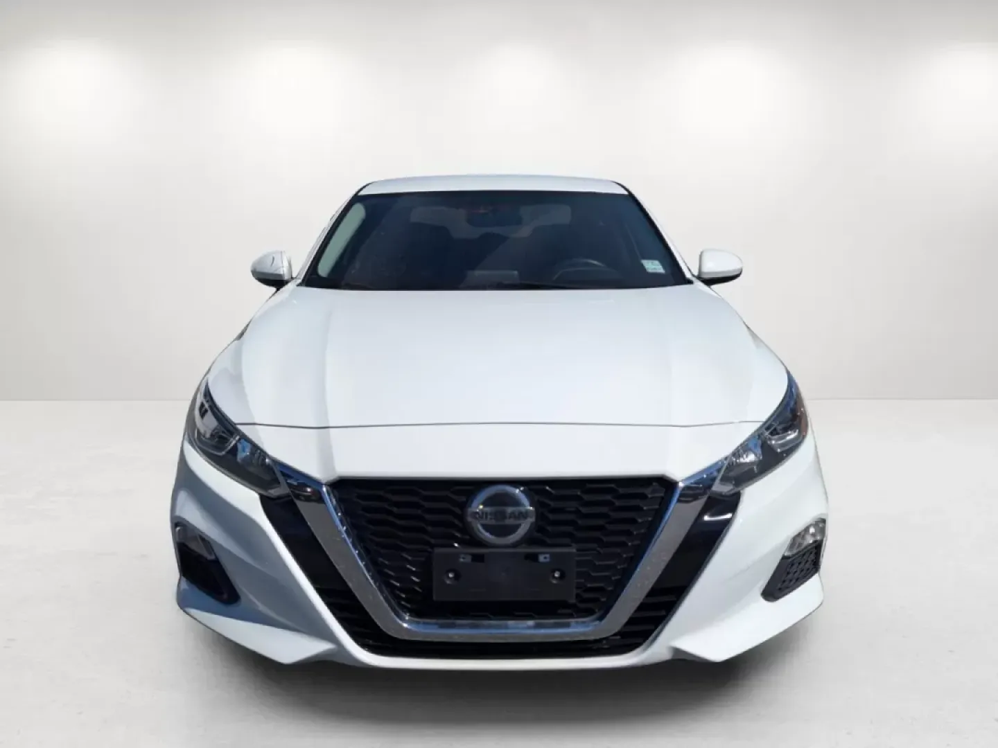 2019 /Charcoal Nissan Altima 2.5 S (1N4BL4BV3KC) with an Other engine, located at 1430 Gateway Drive, Opelika, AL, 36801, (334) 239-0944, 32.637871, -85.409790 - Looking for a reliable vehicle that fits your active lifestyle? Look no further than this stunning 2019 Nissan Altima 2.5 S, available now at Gils Auto in Opelika, AL. Perfect for daily commuters, growing families, or anyone seeking a dependable sedan, this vehicle seamlessly blends comfort, technol - Photo#1