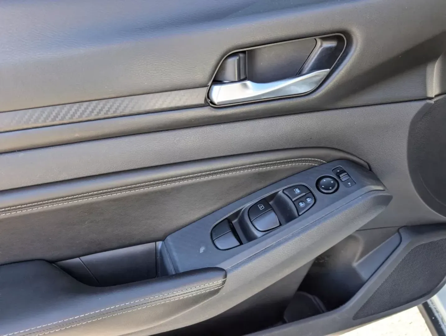 2019 /Charcoal Nissan Altima 2.5 S (1N4BL4BV3KC) with an Other engine, located at 1430 Gateway Drive, Opelika, AL, 36801, (334) 239-0944, 32.637871, -85.409790 - Looking for a reliable vehicle that fits your active lifestyle? Look no further than this stunning 2019 Nissan Altima 2.5 S, available now at Gils Auto in Opelika, AL. Perfect for daily commuters, growing families, or anyone seeking a dependable sedan, this vehicle seamlessly blends comfort, technol - Photo#8