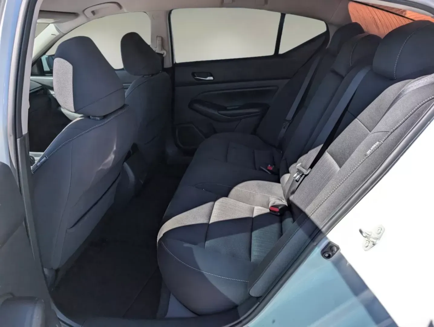 2019 /Charcoal Nissan Altima 2.5 S (1N4BL4BV3KC) with an Other engine, located at 1430 Gateway Drive, Opelika, AL, 36801, (334) 239-0944, 32.637871, -85.409790 - Looking for a reliable vehicle that fits your active lifestyle? Look no further than this stunning 2019 Nissan Altima 2.5 S, available now at Gils Auto in Opelika, AL. Perfect for daily commuters, growing families, or anyone seeking a dependable sedan, this vehicle seamlessly blends comfort, technol - Photo#10