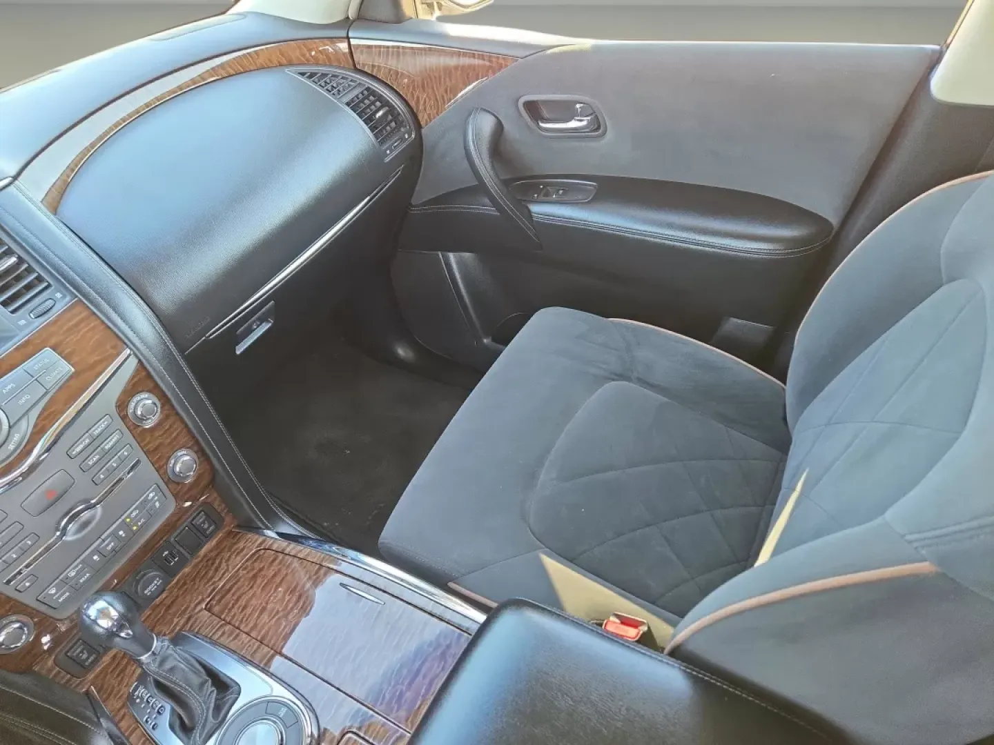 2019 /Charcoal Nissan Armada SV (JN8AY2ND9K9) with an Other engine, located at 521 Old Farm Lane Rd, Prattville, AL, 36066, (334) 325-1505, 32.482460, -86.416367 - Discover the perfect blend of luxury and practicality with the 2019 Nissan Armada SV, now available at Gils Auto in Prattville, AL. If you're looking for a spacious SUV that can easily accommodate your family or friends for weekend adventures, road trips, or daily commutes, this vehicle is built to - Photo#15