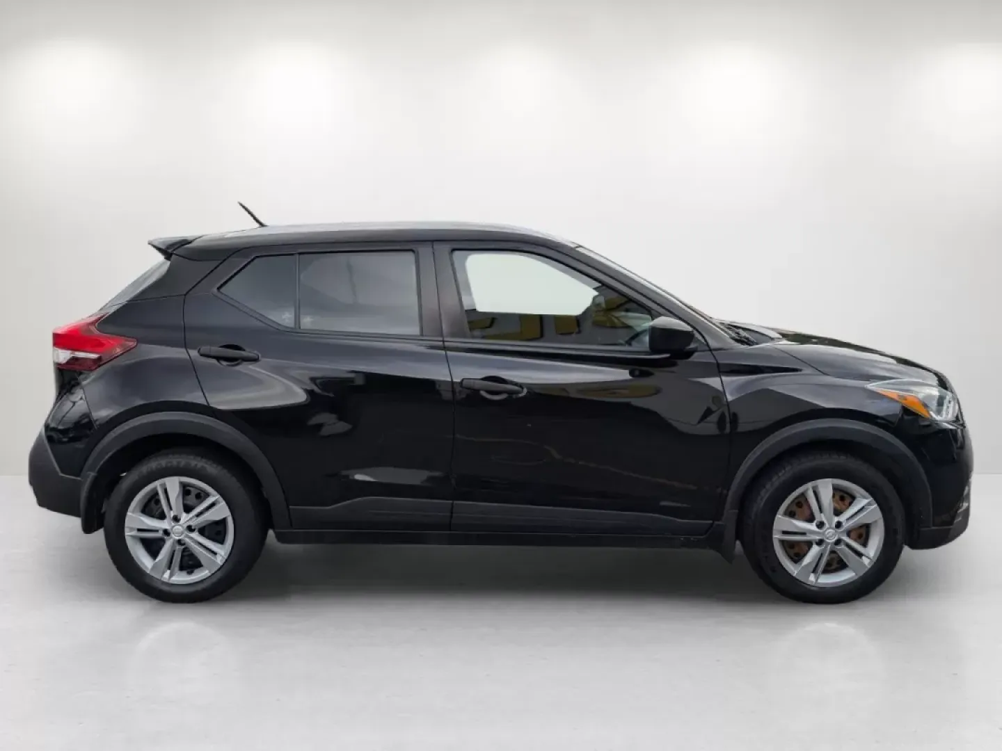 2019 /Charcoal Nissan Kicks S (3N1CP5CU7KL) with an Other engine, located at 804 22nd Ave, Phenix City, AL, 36870, (334) 297-1860, 32.484749, -85.024475 - **Elevate Your Adventures with the 2019 Nissan Kicks at Gils Auto!**<br /> <br /> Are you in search of the perfect vehicle to boost your lifestyle? Whether you're a growing family needing reliable transportation, a commuter looking for efficiency, or an adventure seeker ready for weekend getaways, t - Photo#3