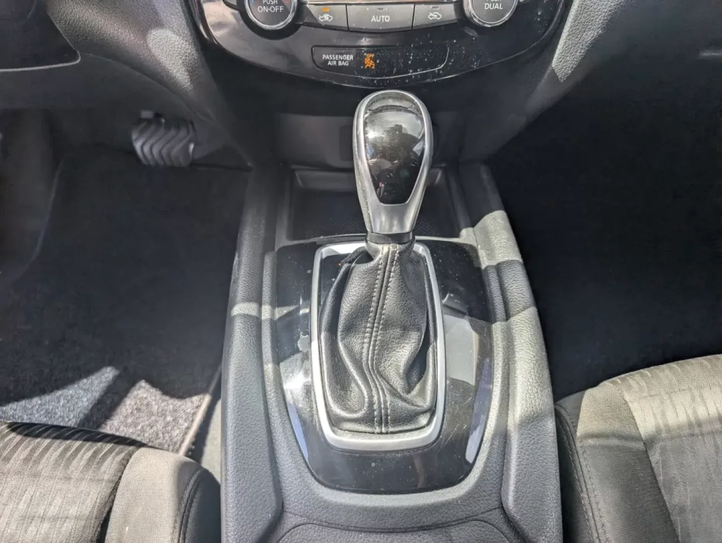 2019 /Charcoal Nissan Rogue SV (KNMAT2MT2KP) with an Other engine, located at 3959 U.S. 80 W, Phenix City, AL, 36870, (334) 297-4885, 32.469296, -85.135185 - Are you ready to elevate your daily commute or embark on your next weekend adventure? Look no further than this stunning 2019 Nissan Rogue SV, available now at Gils Auto in Phenix City, AL! With its versatile design and impressive features, this SUV is perfect for growing families, budget-conscious - Photo#14