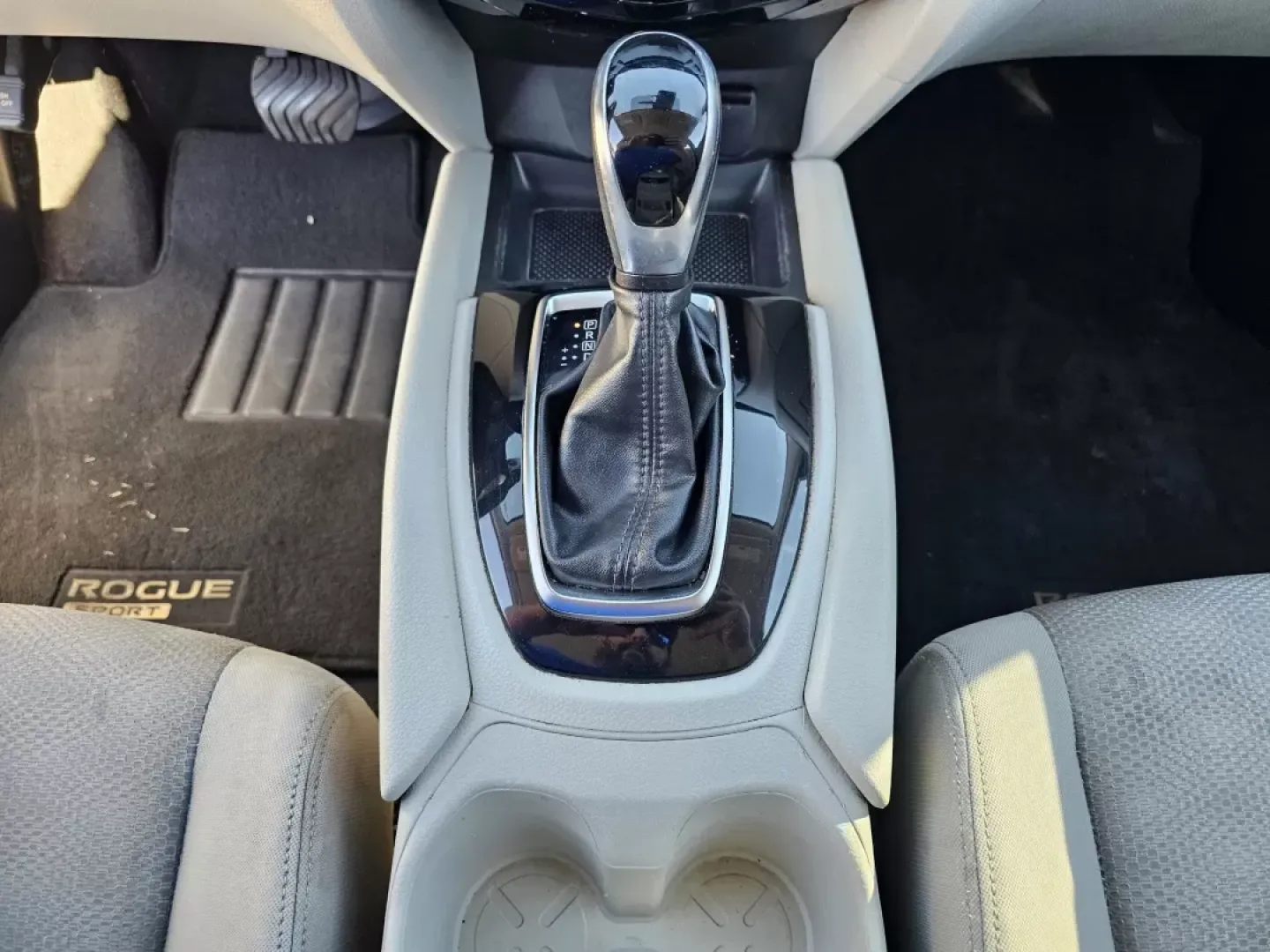 2019 /Light Gray Nissan Rogue SV (JN1BJ1CP6KW) with an Other engine, located at 521 Old Farm Lane Rd, Prattville, AL, 36066, (334) 325-1505, 32.482460, -86.416367 - Explore new horizons and elevate your daily adventures with the 2019 Nissan Rogue SV, a perfect blend of comfort, safety, and style, available now at Gils Auto in Prattville, Alabama. Whether you're commuting to work, running errands around the bustling downtown Prattville, or taking the family on a - Photo#13