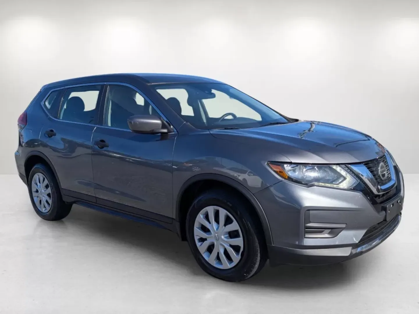 2019 /Charcoal Nissan Rogue S (5N1AT2MT6KC) with an Other engine, located at 7000 Northlake Connector, Columbus, GA, 31904, (706) 987-8085, 32.524975, -84.978134 - **Discover Your Next Adventure with the 2019 Nissan Rogue at Gils Auto in Phenix City, AL!**<br /> <br /> Are you ready to elevate your lifestyle with a versatile and reliable SUV? The 2019 Nissan Rogue is your perfect partner for everything from daily commutes to weekend getaways. With its spacious - Photo#2