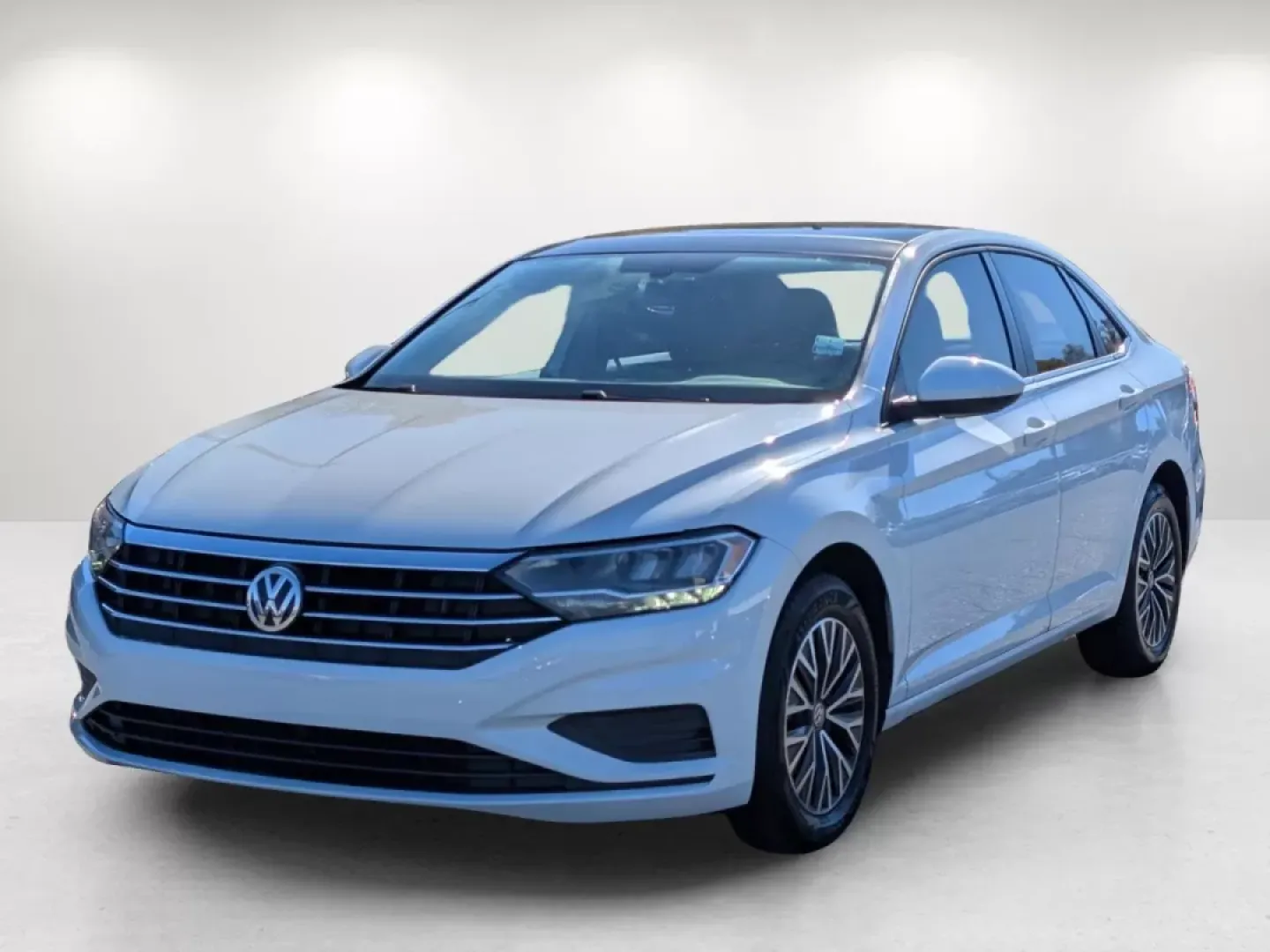 2019 Volkswagen Jetta R-Line (3VWC57BU5KM) with an Other engine, located at 3959 U.S. 80 W, Phenix City, AL, 36870, (334) 297-4885, 32.469296, -85.135185 - **Discover Adventure with the 2019 Volkswagen Jetta at Gils Auto in Phenix City, AL!**<br /> <br /> Are you ready to elevate your driving experience? Whether you're commuting to work, running errands, or embarking on weekend adventures, the 2019 Volkswagen Jetta is the perfect sedan to fit your life - Photo#1