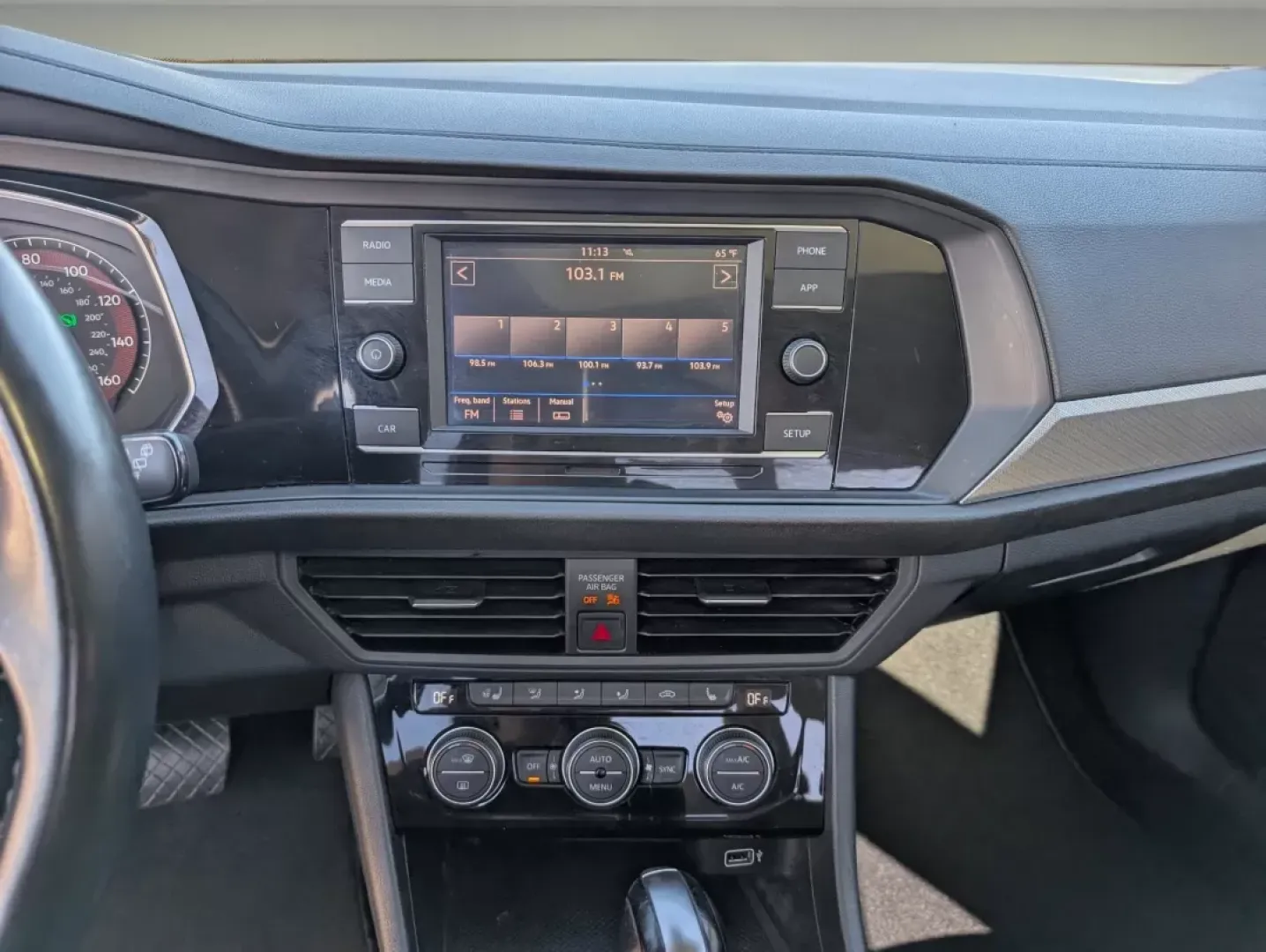 2019 Volkswagen Jetta R-Line (3VWC57BU5KM) with an Other engine, located at 3959 U.S. 80 W, Phenix City, AL, 36870, (334) 297-4885, 32.469296, -85.135185 - **Discover Adventure with the 2019 Volkswagen Jetta at Gils Auto in Phenix City, AL!**<br /> <br /> Are you ready to elevate your driving experience? Whether you're commuting to work, running errands, or embarking on weekend adventures, the 2019 Volkswagen Jetta is the perfect sedan to fit your life - Photo#15