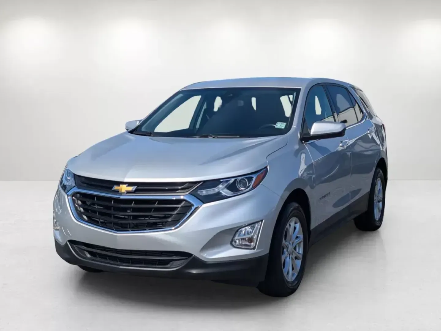 2020 Chevrolet Equinox LT (2GNAXTEV4L6) with an Turbocharged Gas I4 1.5L/92 engine, 6-Speed Automatic transmission, located at 3959 U.S. 80 W, Phenix City, AL, 36870, (334) 297-4885, 32.469296, -85.135185 - **Embark on Your Next Adventure with the 2020 Chevrolet Equinox LT at Gils Auto!**<br /> <br /> Are you seeking a reliable, stylish, and versatile SUV that can handle everything from daily commutes to weekend adventures? Look no further than the 2020 Chevrolet Equinox LT, now available at Gils Auto - Photo#1