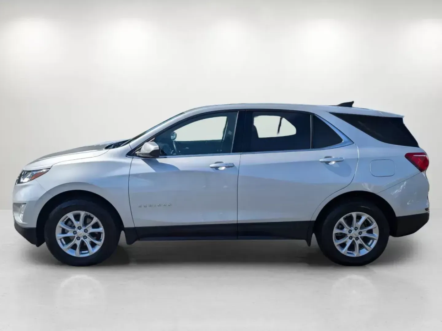 2020 Chevrolet Equinox LT (2GNAXTEV4L6) with an Turbocharged Gas I4 1.5L/92 engine, 6-Speed Automatic transmission, located at 3959 U.S. 80 W, Phenix City, AL, 36870, (334) 297-4885, 32.469296, -85.135185 - **Embark on Your Next Adventure with the 2020 Chevrolet Equinox LT at Gils Auto!**<br /> <br /> Are you seeking a reliable, stylish, and versatile SUV that can handle everything from daily commutes to weekend adventures? Look no further than the 2020 Chevrolet Equinox LT, now available at Gils Auto - Photo#8