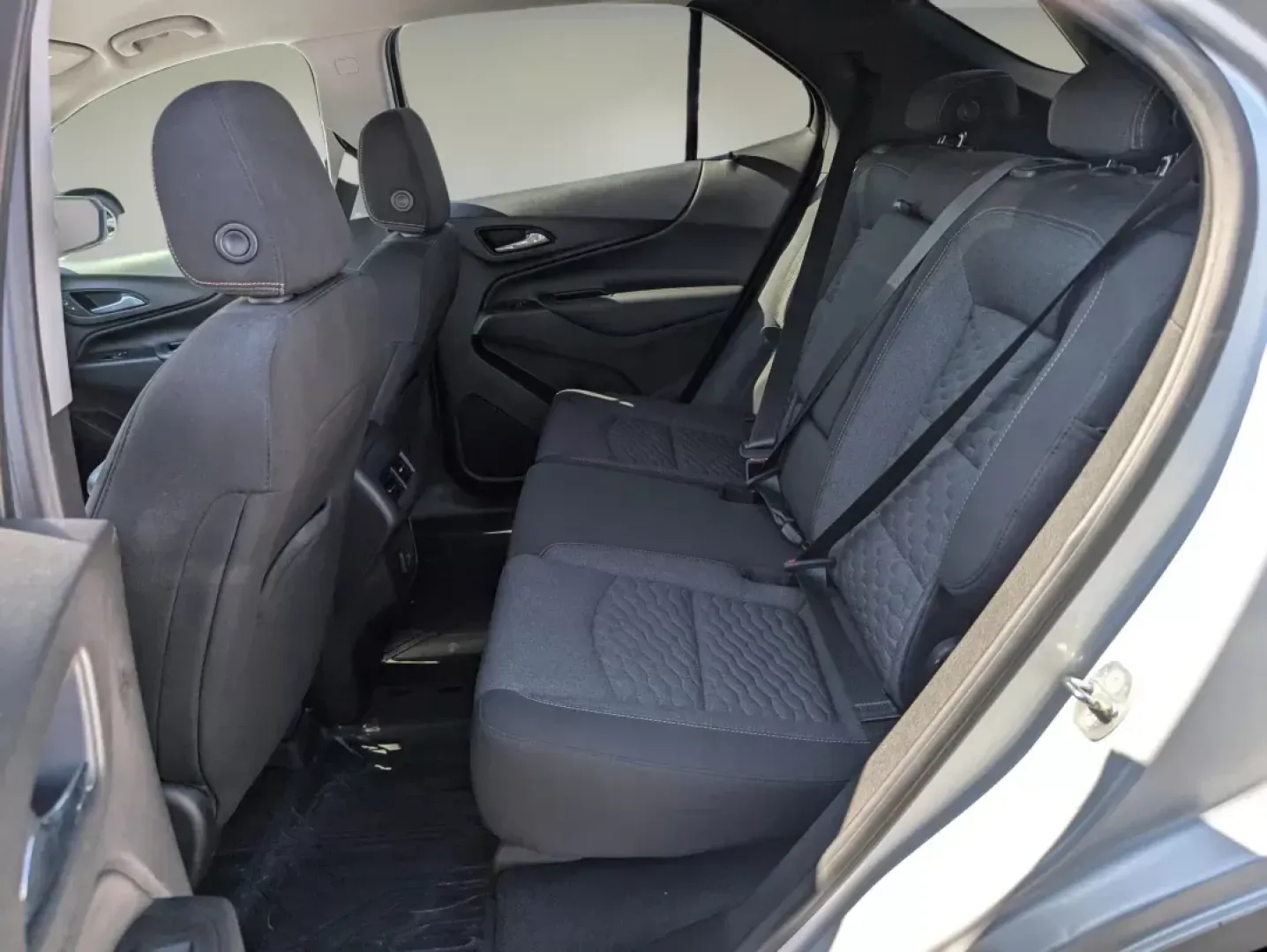 2020 Chevrolet Equinox LT (2GNAXTEV4L6) with an Turbocharged Gas I4 1.5L/92 engine, 6-Speed Automatic transmission, located at 3959 U.S. 80 W, Phenix City, AL, 36870, (334) 297-4885, 32.469296, -85.135185 - **Embark on Your Next Adventure with the 2020 Chevrolet Equinox LT at Gils Auto!**<br /> <br /> Are you seeking a reliable, stylish, and versatile SUV that can handle everything from daily commutes to weekend adventures? Look no further than the 2020 Chevrolet Equinox LT, now available at Gils Auto - Photo#11