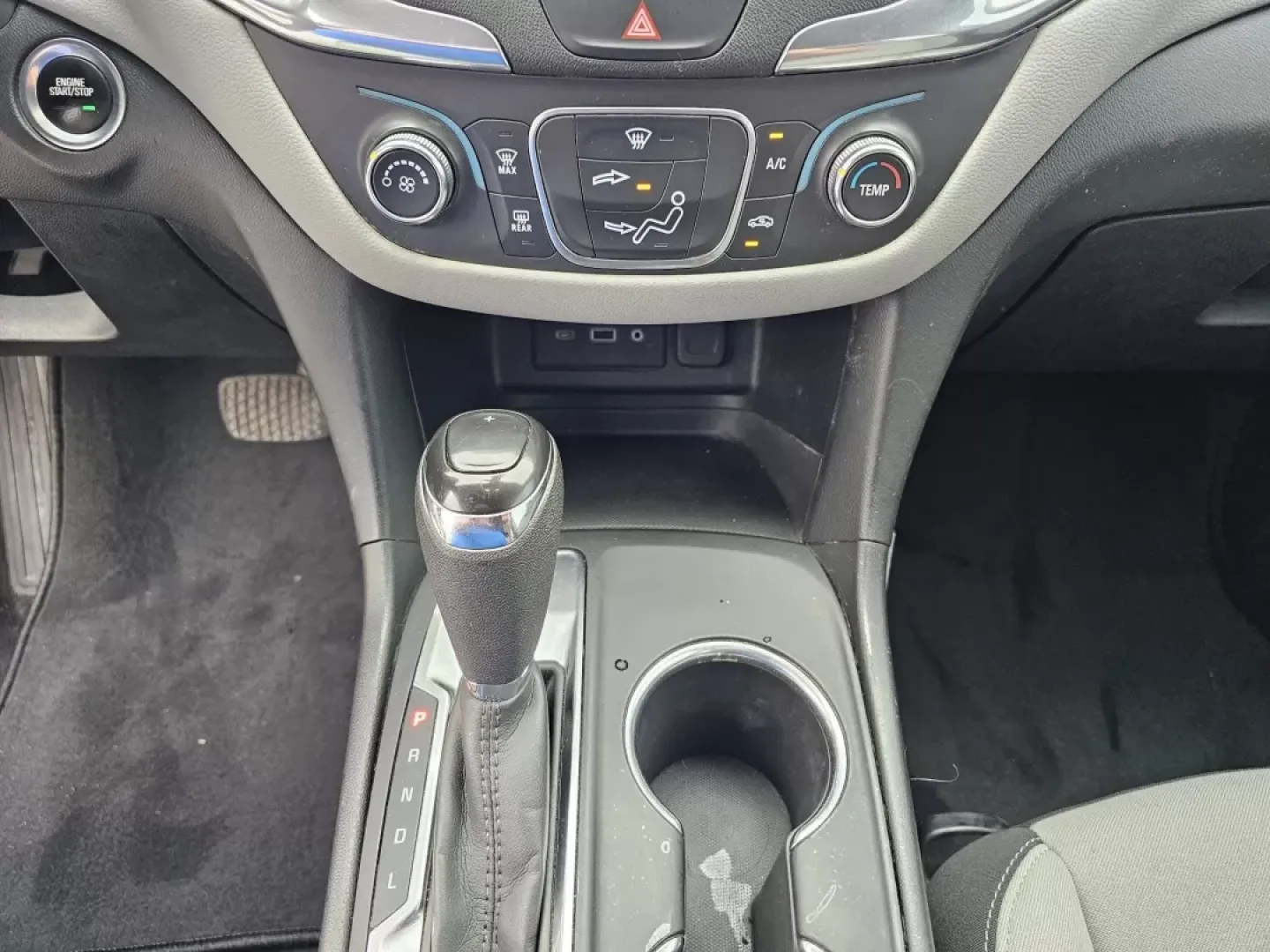 2020 /Medium Ash Gray Chevrolet Equinox LS (2GNAXHEV7L6) with an Other engine, located at 521 Old Farm Lane Rd, Prattville, AL, 36066, (334) 325-1505, 32.482460, -86.416367 - **Unleash Your Adventurous Spirit with the 2020 Chevrolet Equinox LS at Gils Auto**<br /> <br /> Are you ready to embark on a new journey? Whether you're navigating the bustling streets of Phenix City or exploring the beautiful nearby landscapes, the 2020 Chevrolet Equinox LS is your perfect compani - Photo#12