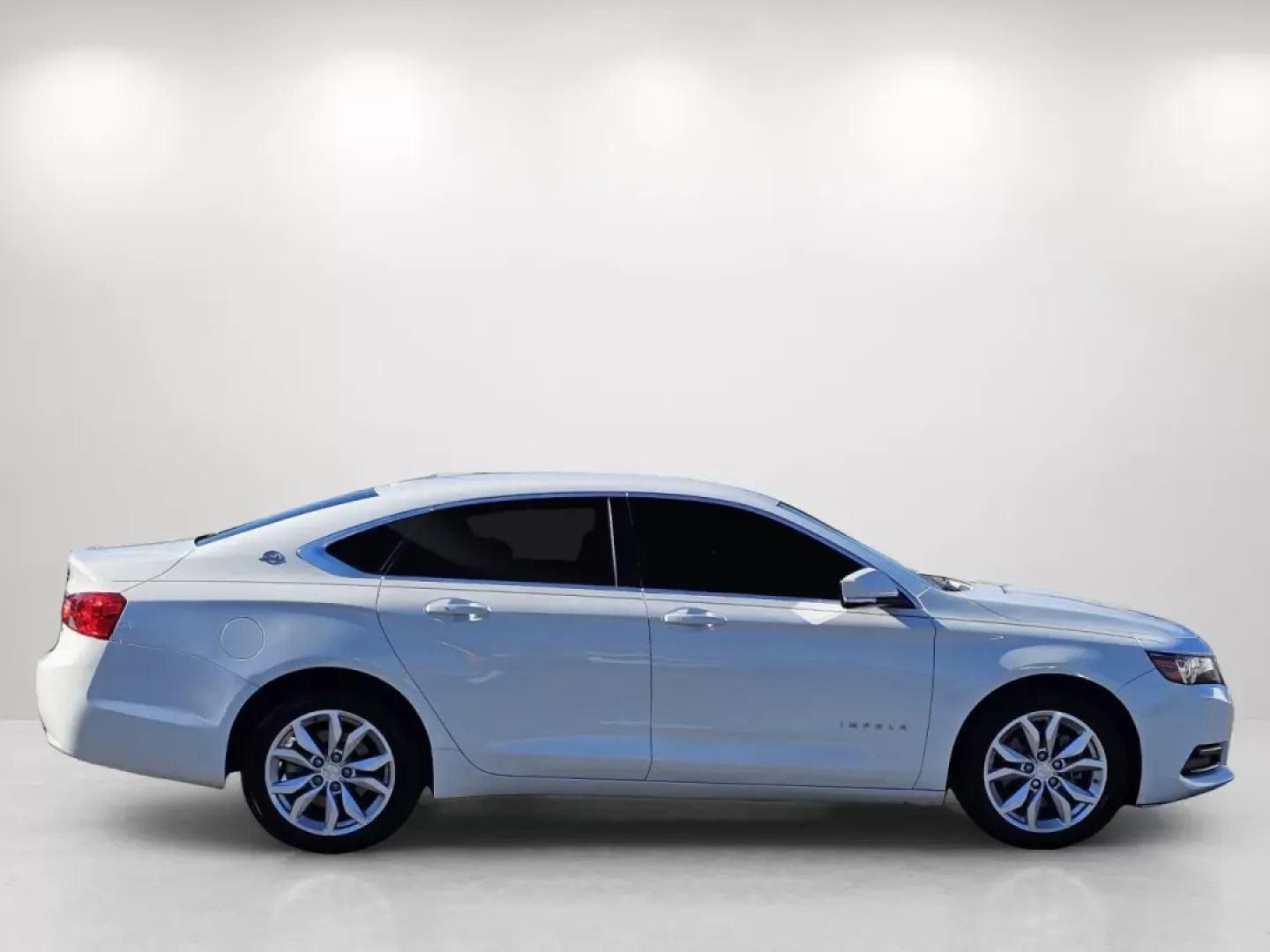 2020 /Jet Black Chevrolet Impala LT (2G11Z5S37L9) with an Other engine, located at 804 22nd Ave, Phenix City, AL, 36870, (334) 297-1860, 32.484749, -85.024475 - Are you looking for a reliable sedan that can elevate your daily commute while providing ample space and comfort for weekend adventures? Look no further than this stunning 2020 Chevrolet Impala LT, now available at Gils Auto in Phenix City, AL! With its sleek Summit White exterior and spacious Jet B - Photo#3