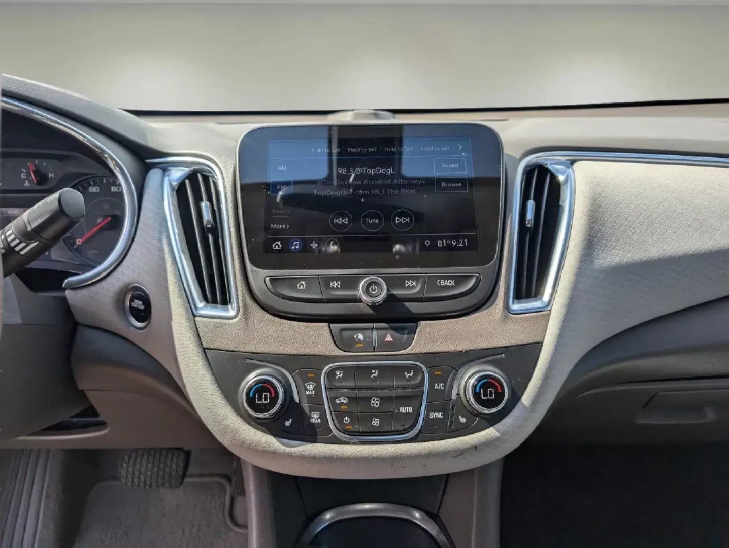 2020 /Dark Atmosphere/ Medium Ash Gray Chevrolet Malibu LT (1G1ZD5ST5LF) with an Other engine, located at 1430 Gateway Drive, Opelika, AL, 36801, (334) 239-0944, 32.637871, -85.409790 - ### Drive in Style and Comfort with This 2020 Chevrolet Malibu LT Perfect for Your Daily Commute!<br /> <br /> Are you on the lookout for a reliable sedan that's great for long commutes and weekend adventures? Look no further! Gils Auto in Phenix City, AL, is thrilled to present this stunning 2020 - Photo#13