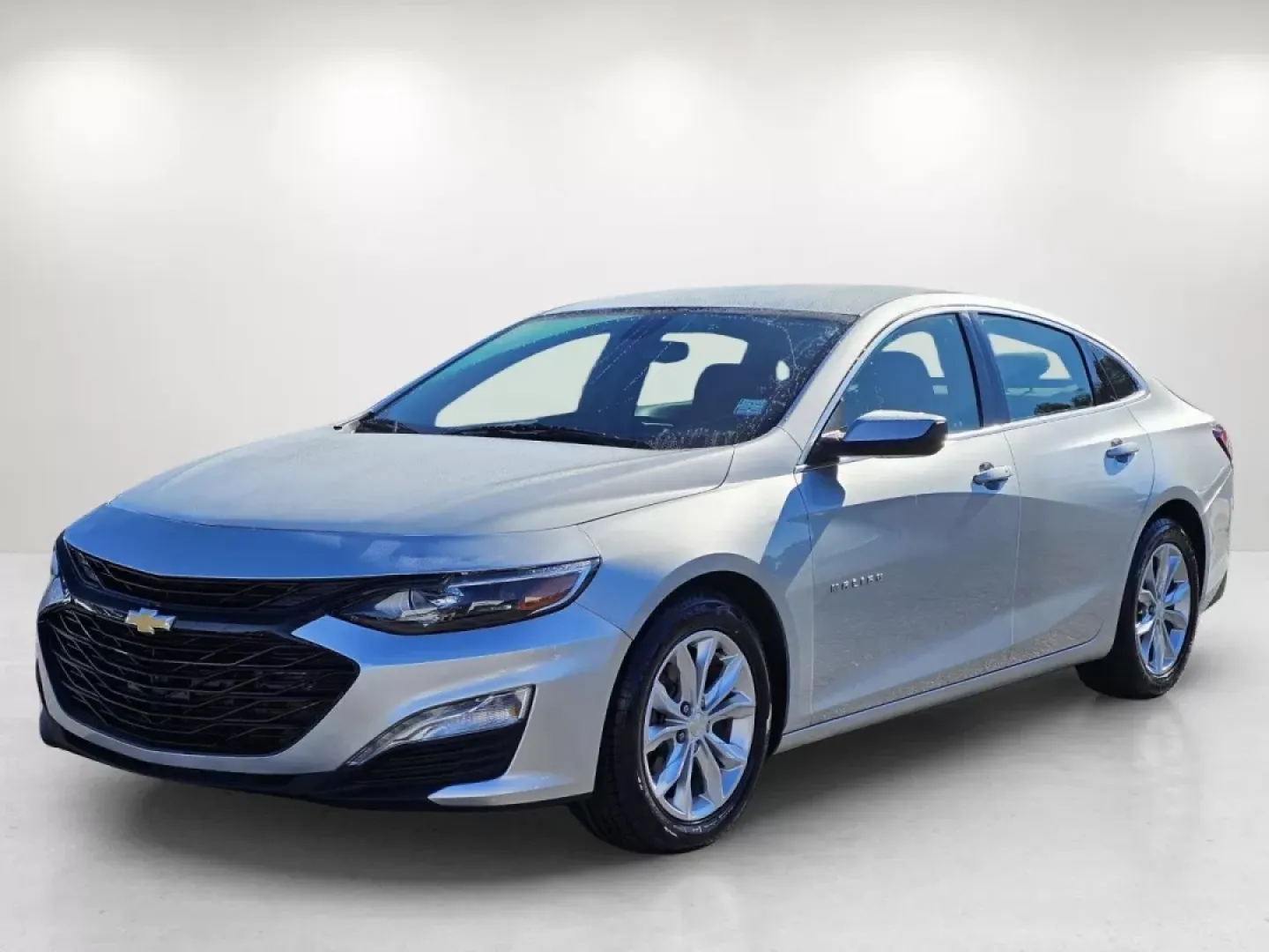 2020 /Jet Black Chevrolet Malibu LT (1G1ZD5ST2LF) with an Other engine, located at 3959 U.S. 80 W, Phenix City, AL, 36870, (334) 297-4885, 32.469296, -85.135185 - **Elevate Your Daily Commute with the 2020 Chevrolet Malibu LT Perfect for Every Adventure!**<br /> <br /> Are you tired of your daily commute? Looking for a reliable sedan that not only gets you from point A to B but also enhances your lifestyle? At Gils Auto in Phenix City, AL, we present the 202 - Photo#1