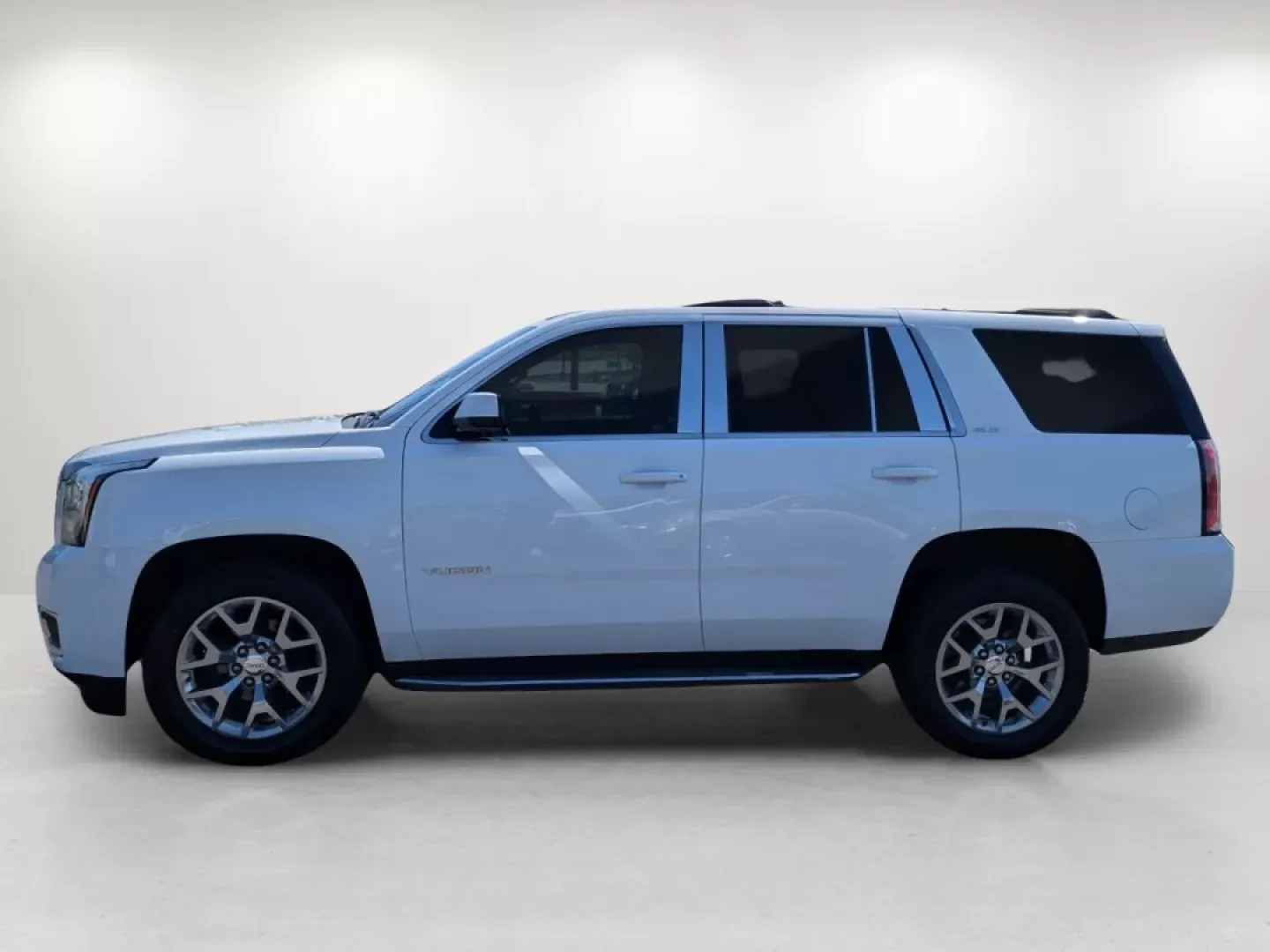 2020 /Jet Black GMC Yukon SLE (1GKS1AKC4LR) with an Other engine, located at 7000 Northlake Connector, Columbus, GA, 31904, (706) 987-8085, 32.524975, -84.978134 - ### Discover Your Next Adventure with the 2020 GMC Yukon SLE at Gils Auto - Prattville!<br /> <br /> Are you ready to elevate your family road trips or weekend getaways? The 2020 GMC Yukon SLE is the perfect companion for those seeking comfort, style, and versatility. With its spacious interior and - Photo#7