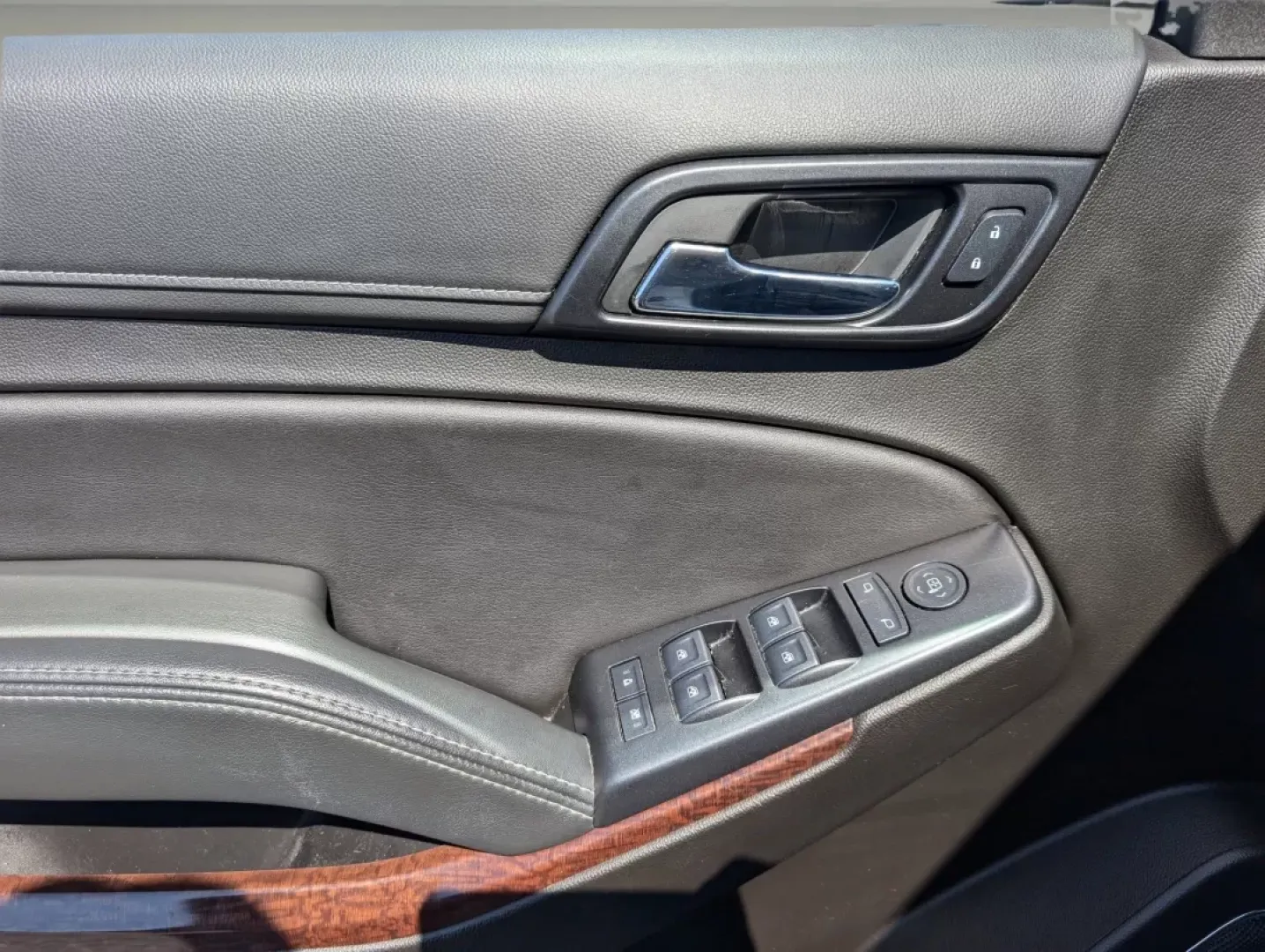 2020 /Jet Black GMC Yukon SLE (1GKS1AKC4LR) with an Other engine, located at 7000 Northlake Connector, Columbus, GA, 31904, (706) 987-8085, 32.524975, -84.978134 - ### Discover Your Next Adventure with the 2020 GMC Yukon SLE at Gils Auto - Prattville!<br /> <br /> Are you ready to elevate your family road trips or weekend getaways? The 2020 GMC Yukon SLE is the perfect companion for those seeking comfort, style, and versatility. With its spacious interior and - Photo#8