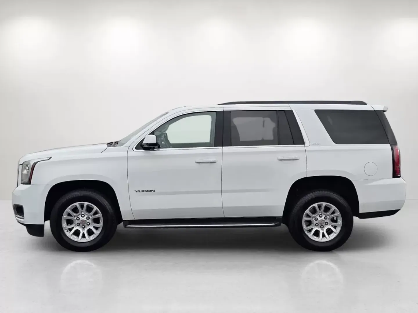 2020 /Jet Black GMC Yukon SLT (1GKS2BKCXLR) with an Other engine, located at 804 22nd Ave, Phenix City, AL, 36870, (334) 297-1860, 32.484749, -85.024475 - Embark on your next family adventure or tackle daily commutes with confidence in this stunning 2020 GMC Yukon SLT, now available at Gils Auto in Phenix City, AL. Whether you're shuttling kids to school, planning a weekend getaway, or simply need a reliable vehicle for your daily travels, this SUV is - Photo#7