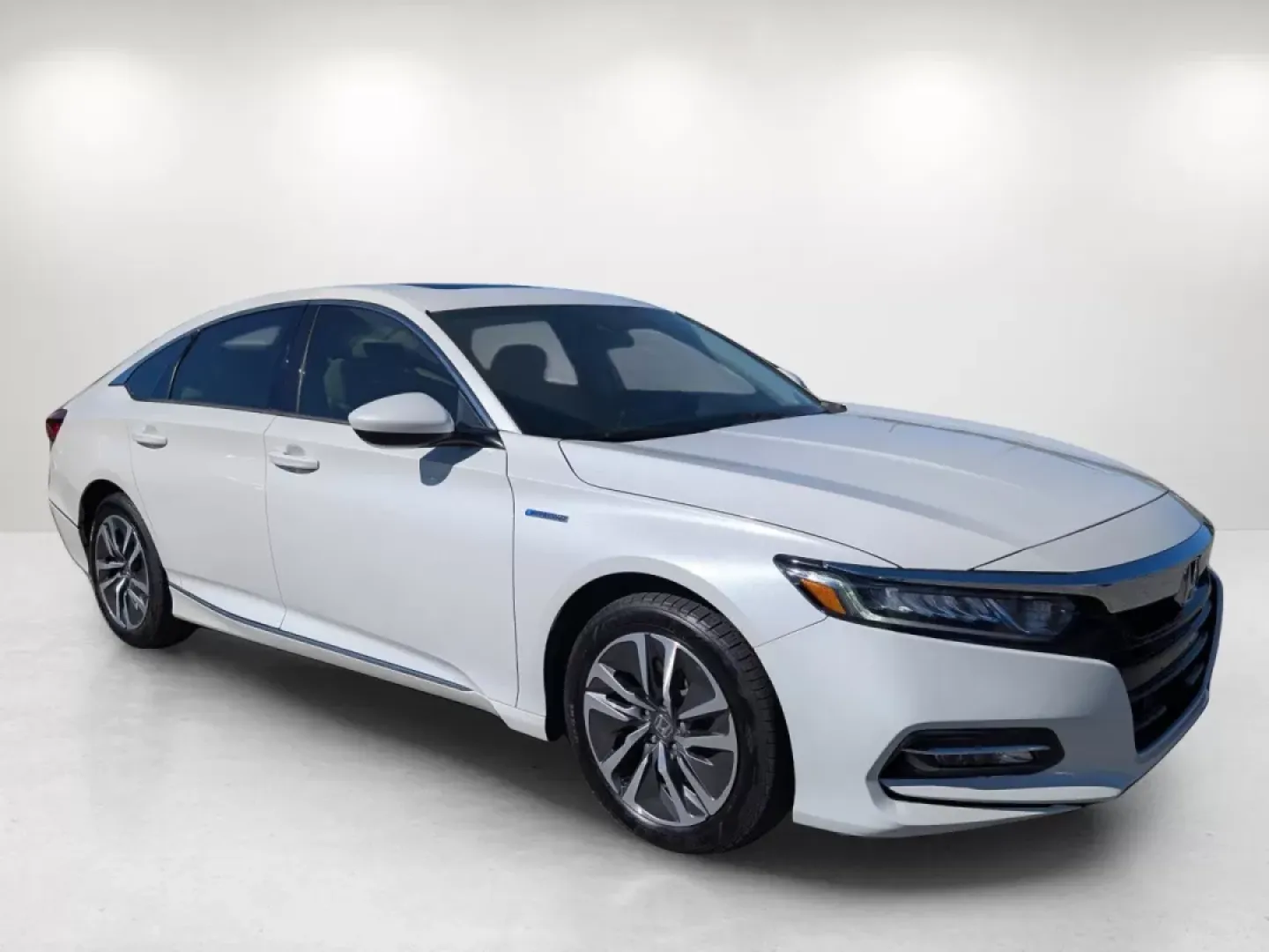 2020 Honda Accord Hybrid EX (1HGCV3F4XLA) with an Other engine, located at 804 22nd Ave, Phenix City, AL, 36870, (334) 297-1860, 32.484749, -85.024475 - **Unleash Your Adventures with the 2020 Honda Accord Hybrid EX at Gils Auto!**<br /> <br /> Are you searching for a versatile vehicle that fits seamlessly into your dynamic lifestyle? The 2020 Honda Accord Hybrid EX is the perfect companion for both the daily commuter and the weekend explorer. With - Photo#2