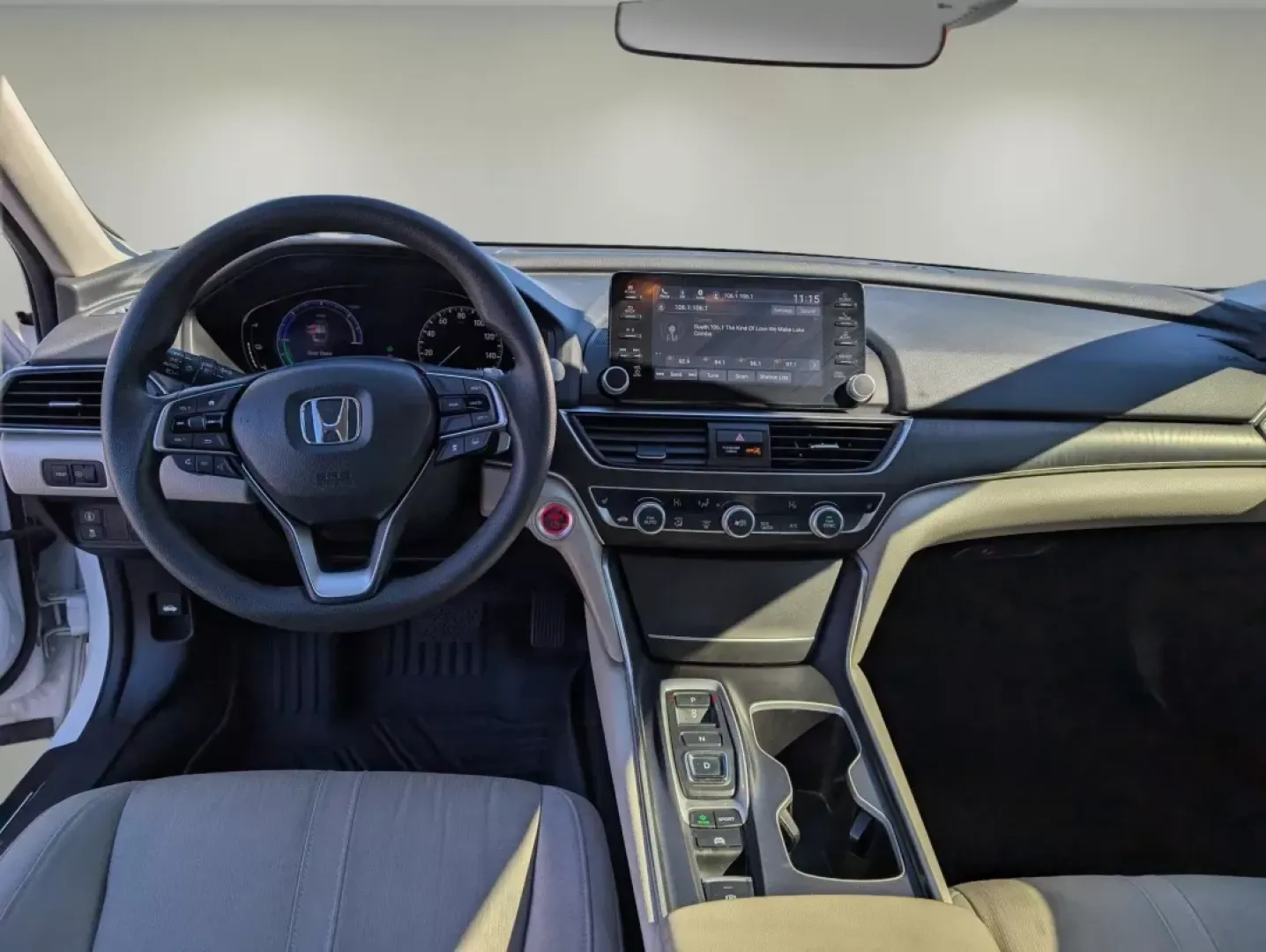 2020 Honda Accord Hybrid EX (1HGCV3F4XLA) with an Other engine, located at 804 22nd Ave, Phenix City, AL, 36870, (334) 297-1860, 32.484749, -85.024475 - **Unleash Your Adventures with the 2020 Honda Accord Hybrid EX at Gils Auto!**<br /> <br /> Are you searching for a versatile vehicle that fits seamlessly into your dynamic lifestyle? The 2020 Honda Accord Hybrid EX is the perfect companion for both the daily commuter and the weekend explorer. With - Photo#9