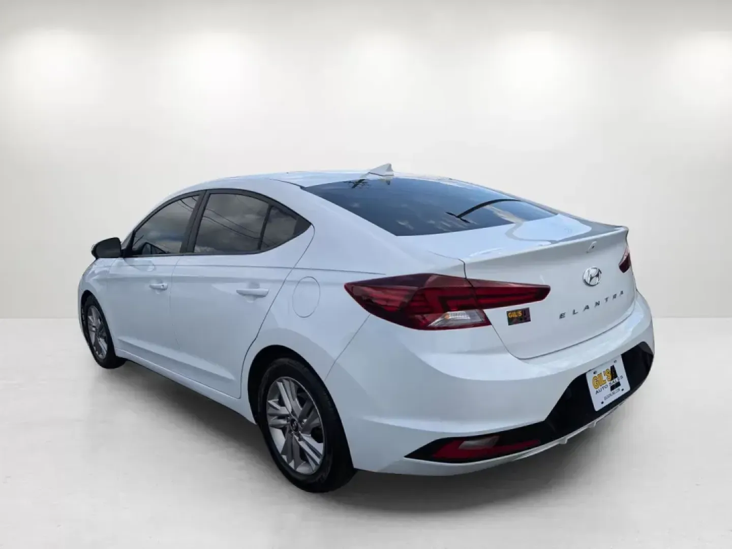2020 /Black Hyundai Elantra SEL (5NPD84LF8LH) with an Regular Unleaded I-4 2.0 L/122 engine, 1-Speed CVT w/OD transmission, located at 1430 Gateway Drive, Opelika, AL, 36801, (334) 239-0944, 32.637871, -85.409790 - 2020 Hyundai Elantra SEL - Photo#6