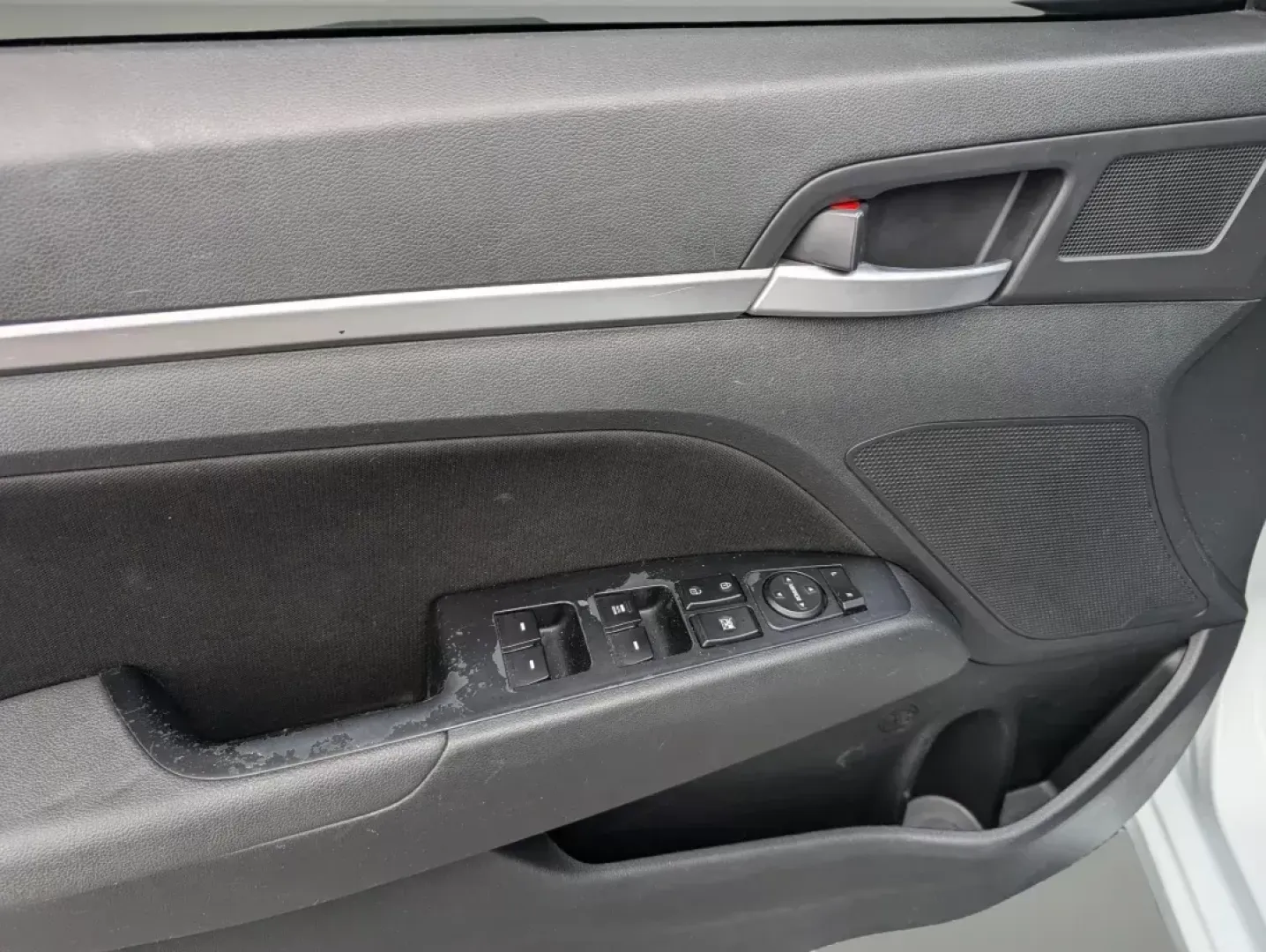 2020 /Black Hyundai Elantra SEL (5NPD84LF8LH) with an Regular Unleaded I-4 2.0 L/122 engine, 1-Speed CVT w/OD transmission, located at 1430 Gateway Drive, Opelika, AL, 36801, (334) 239-0944, 32.637871, -85.409790 - 2020 Hyundai Elantra SEL - Photo#8