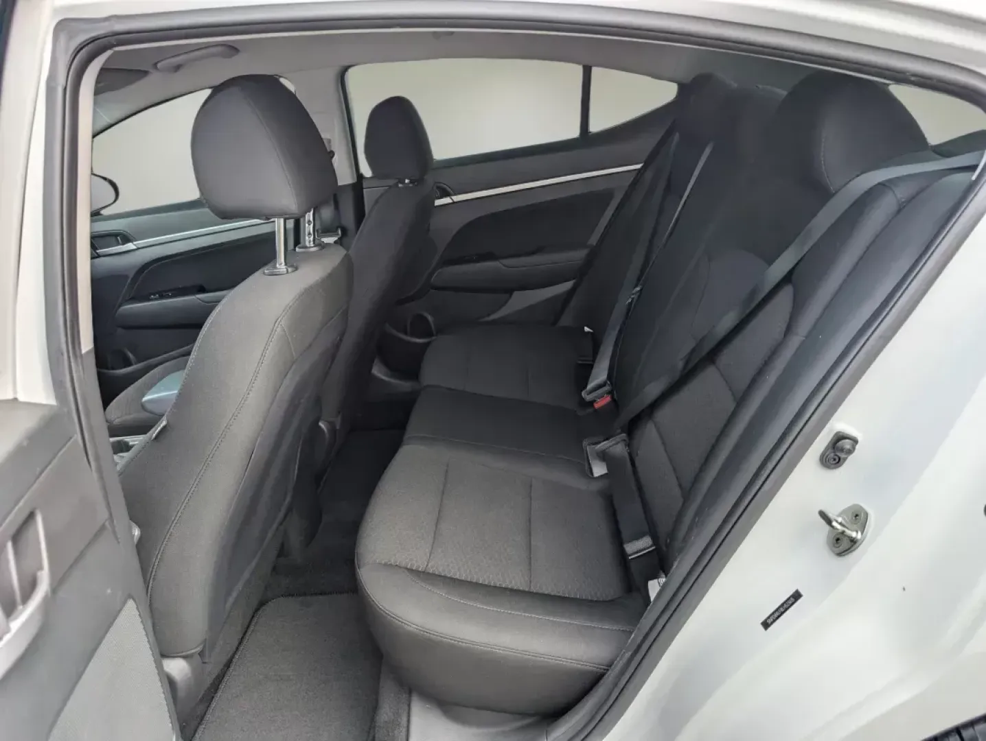 2020 /Black Hyundai Elantra SEL (5NPD84LF8LH) with an Regular Unleaded I-4 2.0 L/122 engine, 1-Speed CVT w/OD transmission, located at 1430 Gateway Drive, Opelika, AL, 36801, (334) 239-0944, 32.637871, -85.409790 - 2020 Hyundai Elantra SEL - Photo#10