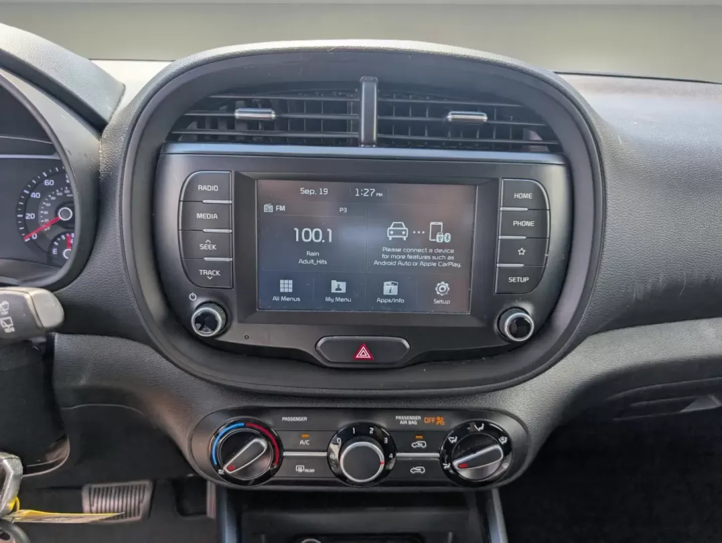 2020 /Black Kia Soul LX (KNDJ23AU7L7) with an Other engine, located at 5115 14th Ave., Columbus, GA, 31904, (706) 323-0345, 32.511494, -84.971046 - **Discover Your Next Adventure: 2020 Kia Soul LX at Gils Auto in Phenix City!**<br /> <br /> Are you ready to elevate your daily commute and weekend getaways? The 2020 Kia Soul LX is the perfect hatchback for those who seek versatility without compromising style. With its spacious interior, advanced - Photo#14