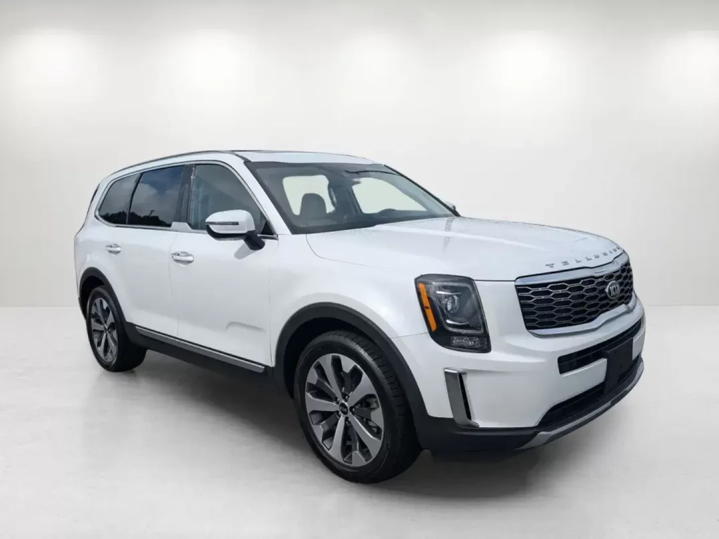 2020 /Gray Kia Telluride S (5XYP6DHC3LG) with an Other engine, located at 1430 Gateway Drive, Opelika, AL, 36801, (334) 239-0944, 32.637871, -85.409790 - **Discover Your Family's Next Adventure with the 2020 Kia Telluride at Gils Auto Opelika, AL!**<br /> <br /> Are you searching for the perfect family SUV that combines style, comfort, and functionality? Look no further than the 2020 Kia Telluride, available now at Gils Auto, your trusted Buy Here P - Photo#2