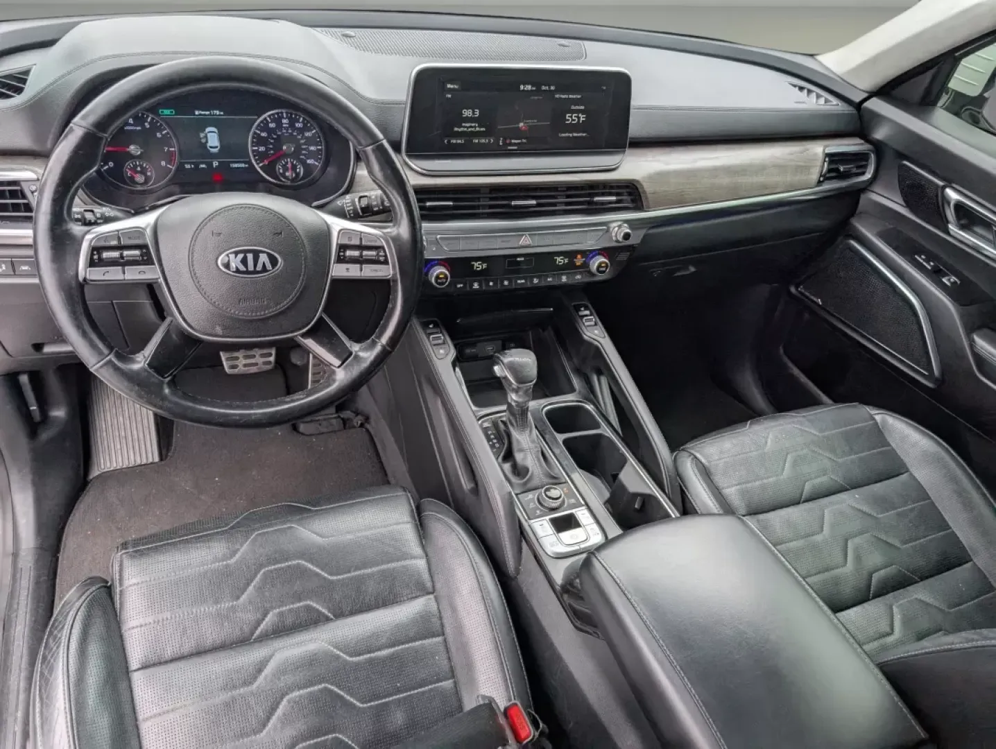 2020 /Black Kia Telluride SX (5XYP5DHC4LG) with an Other engine, located at 1430 Gateway Drive, Opelika, AL, 36801, (334) 239-0944, 32.637871, -85.409790 - Discover the perfect blend of luxury and practicality with this **2020 Kia Telluride SX**, available now at **Gils Auto** in Phenix City, AL. Imagine hitting the road for unforgettable family adventures in this spacious and stylish SUV, designed to accommodate everyone comfortably while turning head - Photo#14