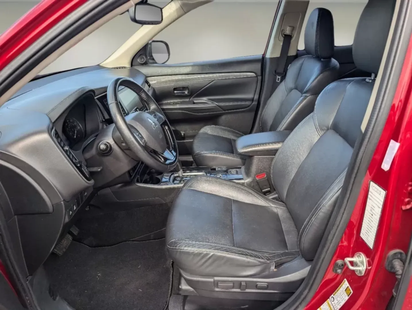 2020 Mitsubishi Outlander SEL (JA4AZ3A35LZ) with an Other engine, located at 521 Old Farm Lane Rd, Prattville, AL, 36066, (334) 325-1505, 32.482460, -86.416367 - **Adventure Awaits with This 2020 Mitsubishi Outlander SEL Perfect for Family Road Trips or Daily Commuting!**<br /> <br /> Are you ready to elevate your driving experience? The 2020 Mitsubishi Outlander SEL is the ideal SUV for families and adventurers alike, blending comfort, versatility, and cut - Photo#9