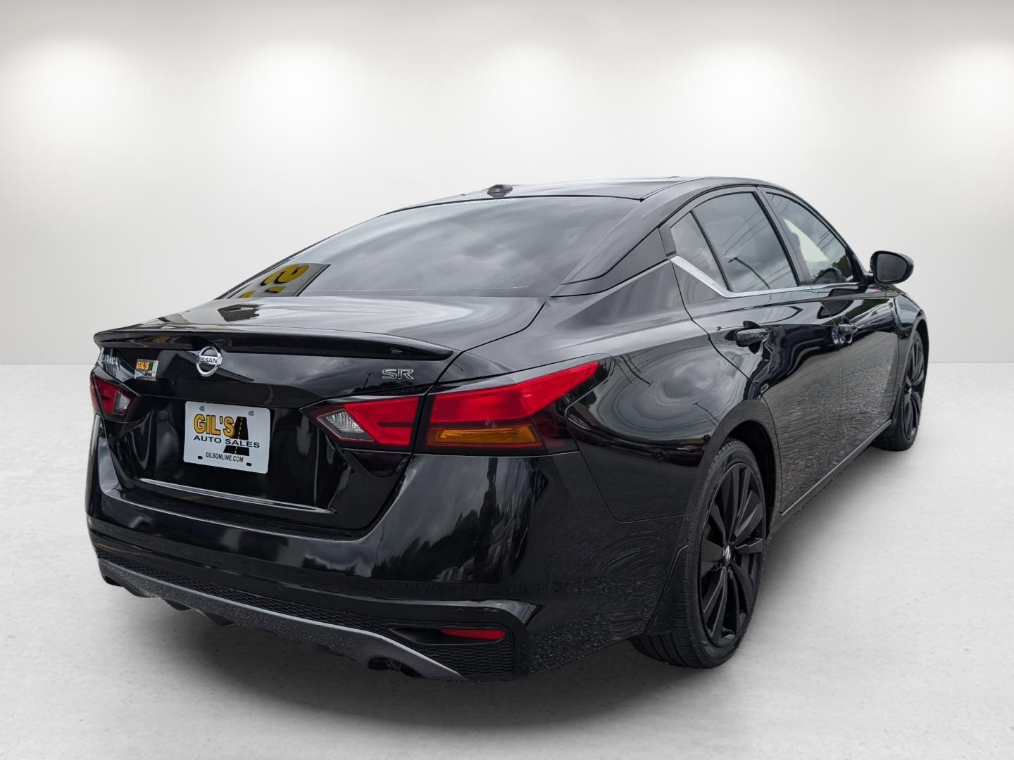 2020 /Sport Nissan Altima 2.5 SR (1N4BL4CV8LN) with an Regular Unleaded I-4 2.5 L/152 engine, 1-Speed CVT w/OD transmission, located at 5115 14th Ave., Columbus, GA, 31904, (706) 323-0345, 32.511494, -84.971046 - 2020 Nissan Altima 2.5 SR - Photo#4