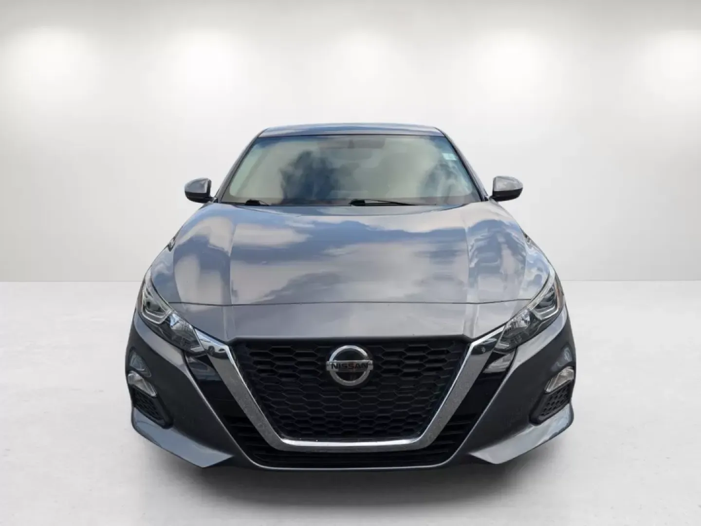 2020 /Charcoal Nissan Altima 2.5 S (1N4BL4BVXLC) with an Other engine, located at 3959 U.S. 80 W, Phenix City, AL, 36870, (334) 297-4885, 32.469296, -85.135185 - Looking for the perfect sedan that seamlessly combines style, comfort, and reliability? Look no further than this 2020 Nissan Altima 2.5 S, ideal for budget-conscious buyers and those seeking a dependable daily driver. Whether you're navigating the bustling streets of Phenix City or embarking on a w - Photo#1