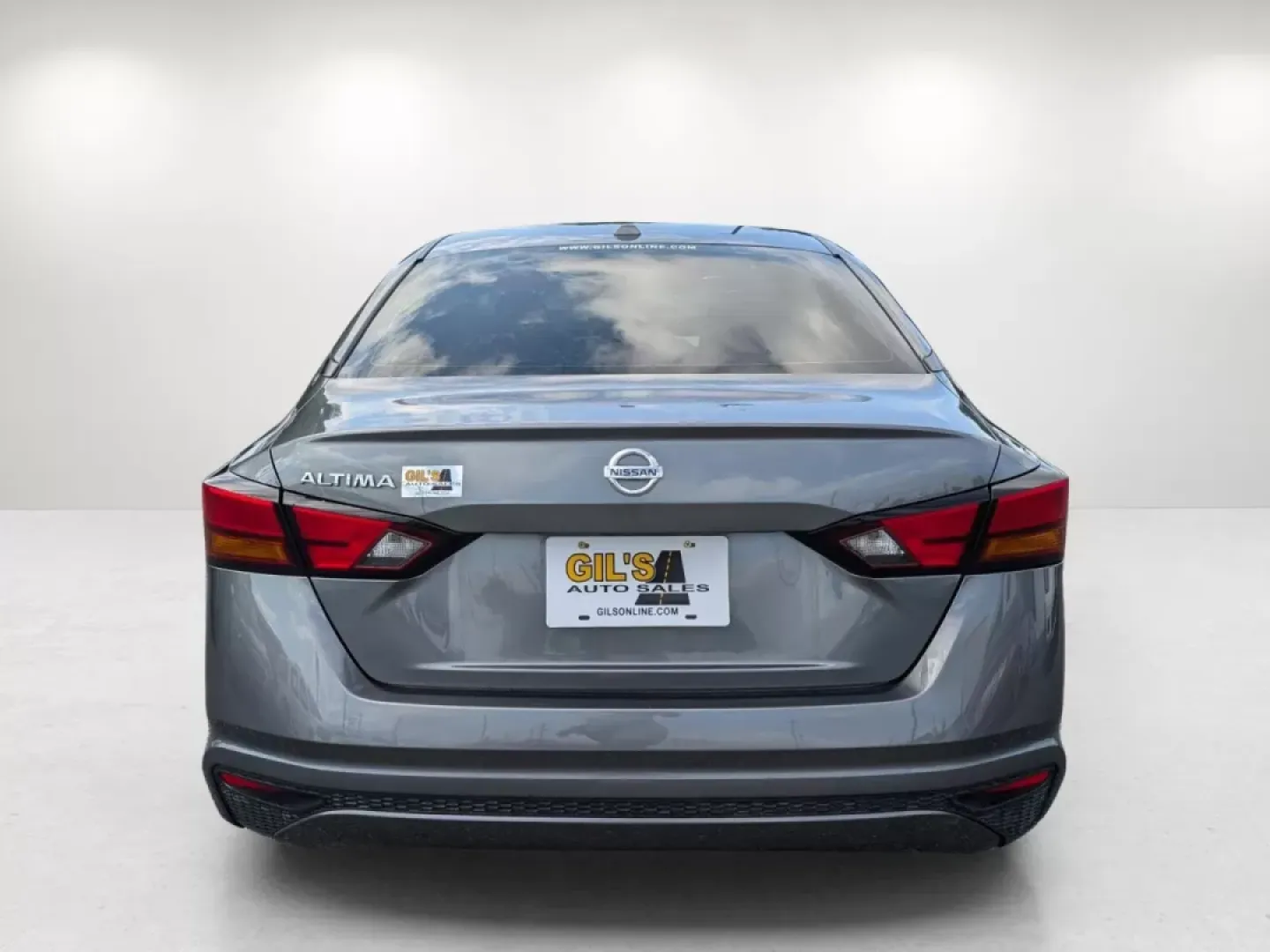 2020 /Charcoal Nissan Altima 2.5 S (1N4BL4BVXLC) with an Other engine, located at 3959 U.S. 80 W, Phenix City, AL, 36870, (334) 297-4885, 32.469296, -85.135185 - Looking for the perfect sedan that seamlessly combines style, comfort, and reliability? Look no further than this 2020 Nissan Altima 2.5 S, ideal for budget-conscious buyers and those seeking a dependable daily driver. Whether you're navigating the bustling streets of Phenix City or embarking on a w - Photo#5